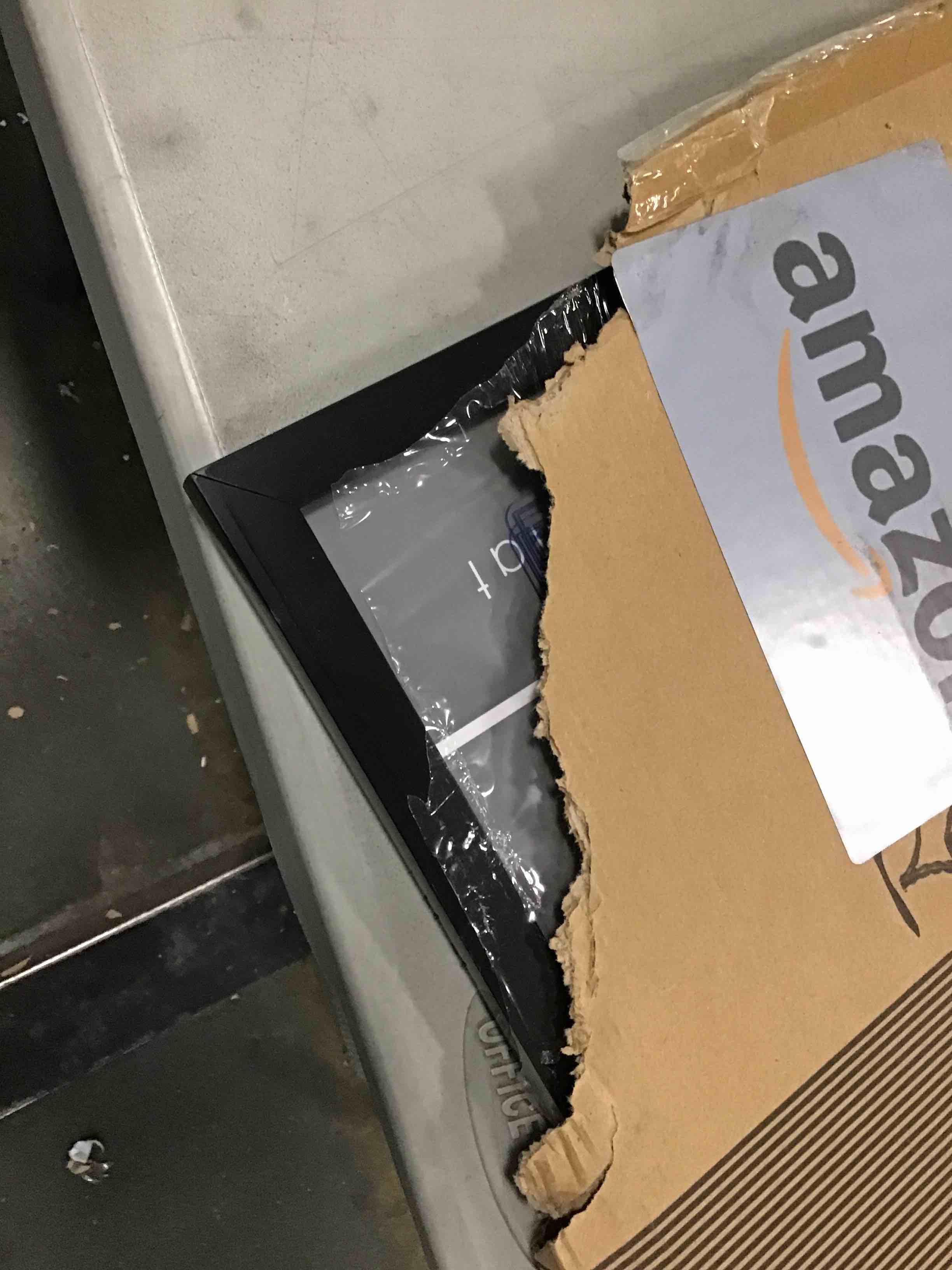 https://s3.amazonaws.com/lotting-images-prod/bidfta/YEL6083772_1708722602068.jpeg