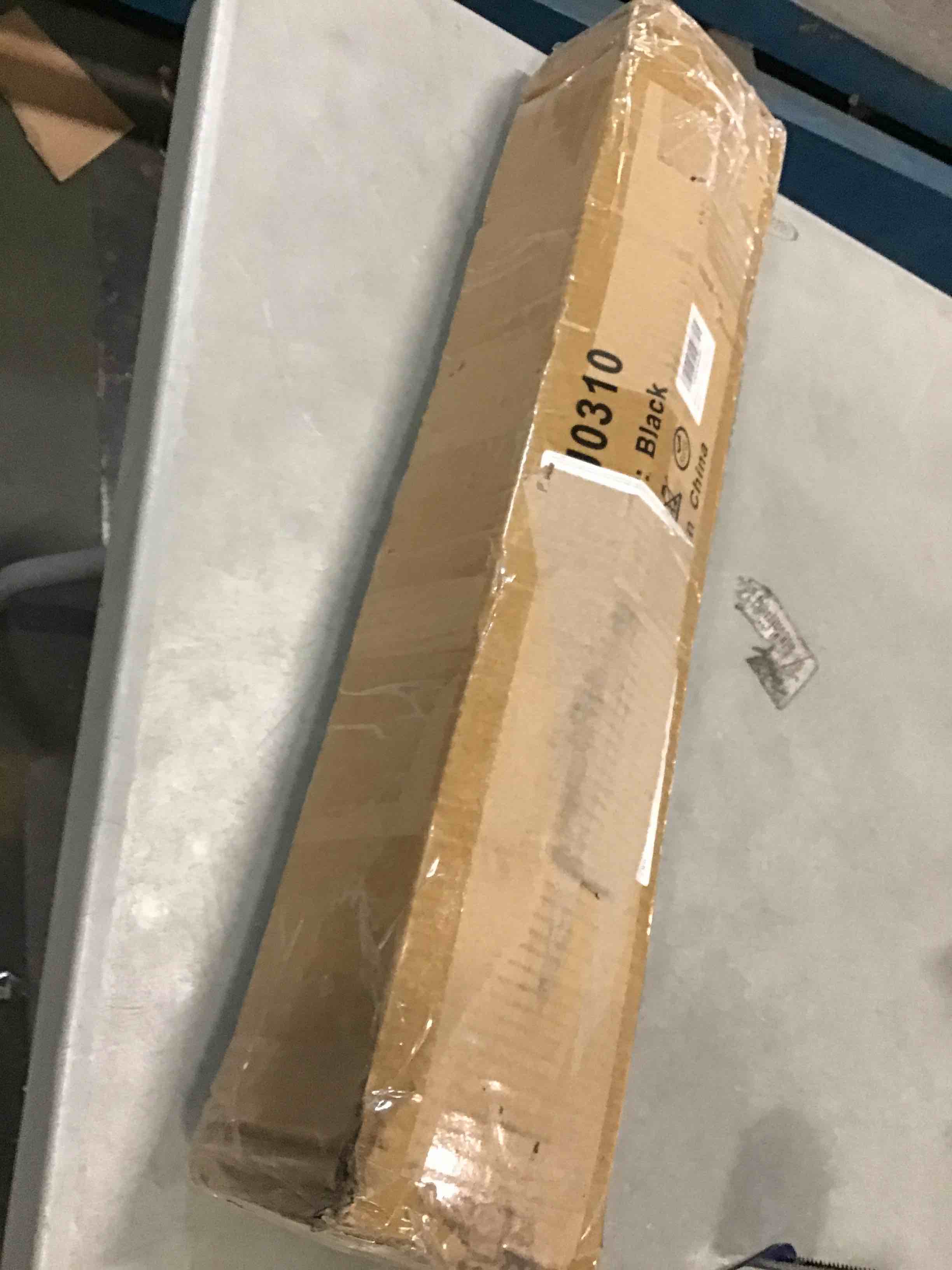 https://s3.amazonaws.com/lotting-images-prod/bidfta/YEL6083994_1708791475804.jpeg