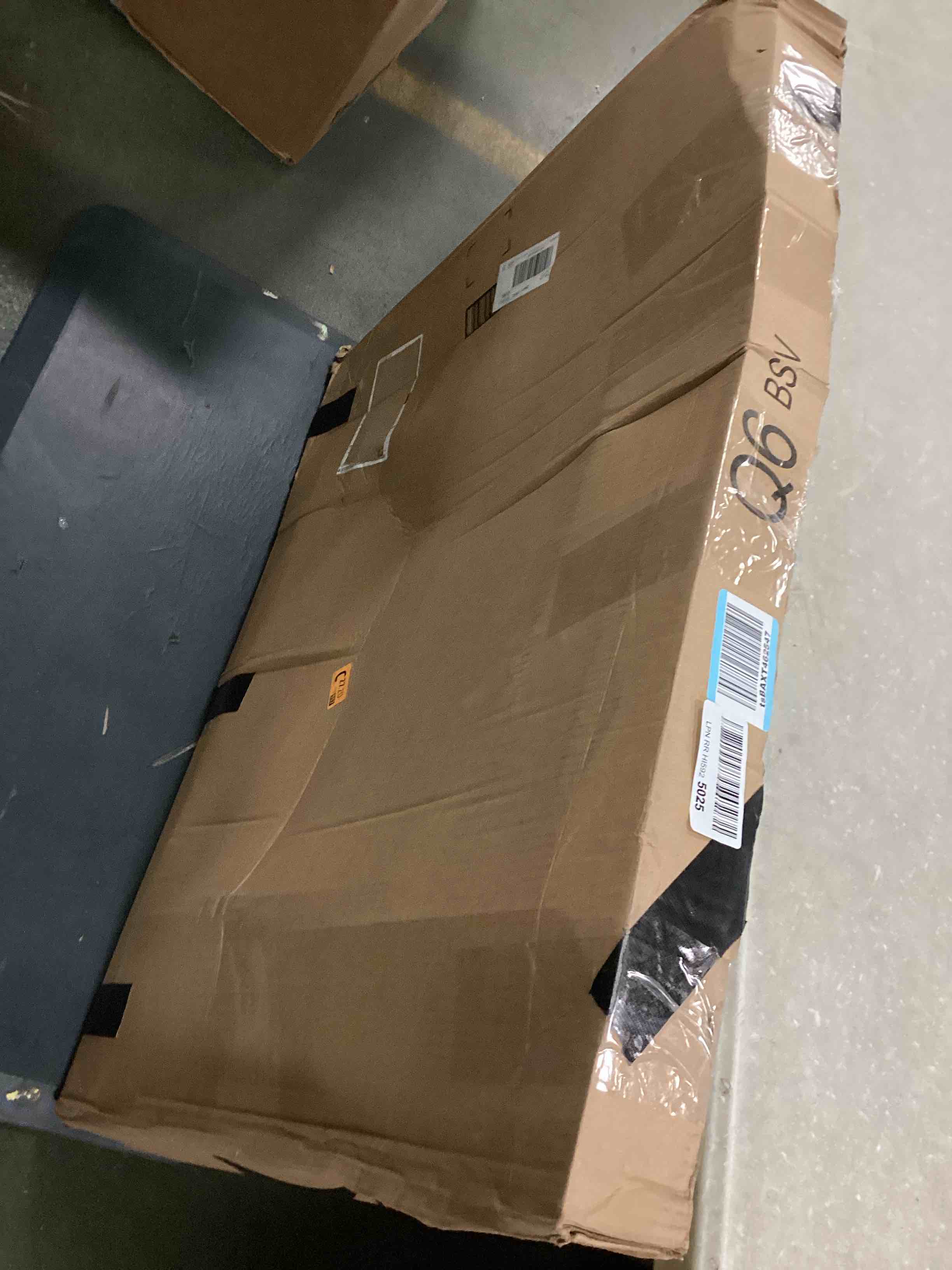 https://s3.amazonaws.com/lotting-images-prod/bidfta/YEL6084785_1708950413920.jpeg