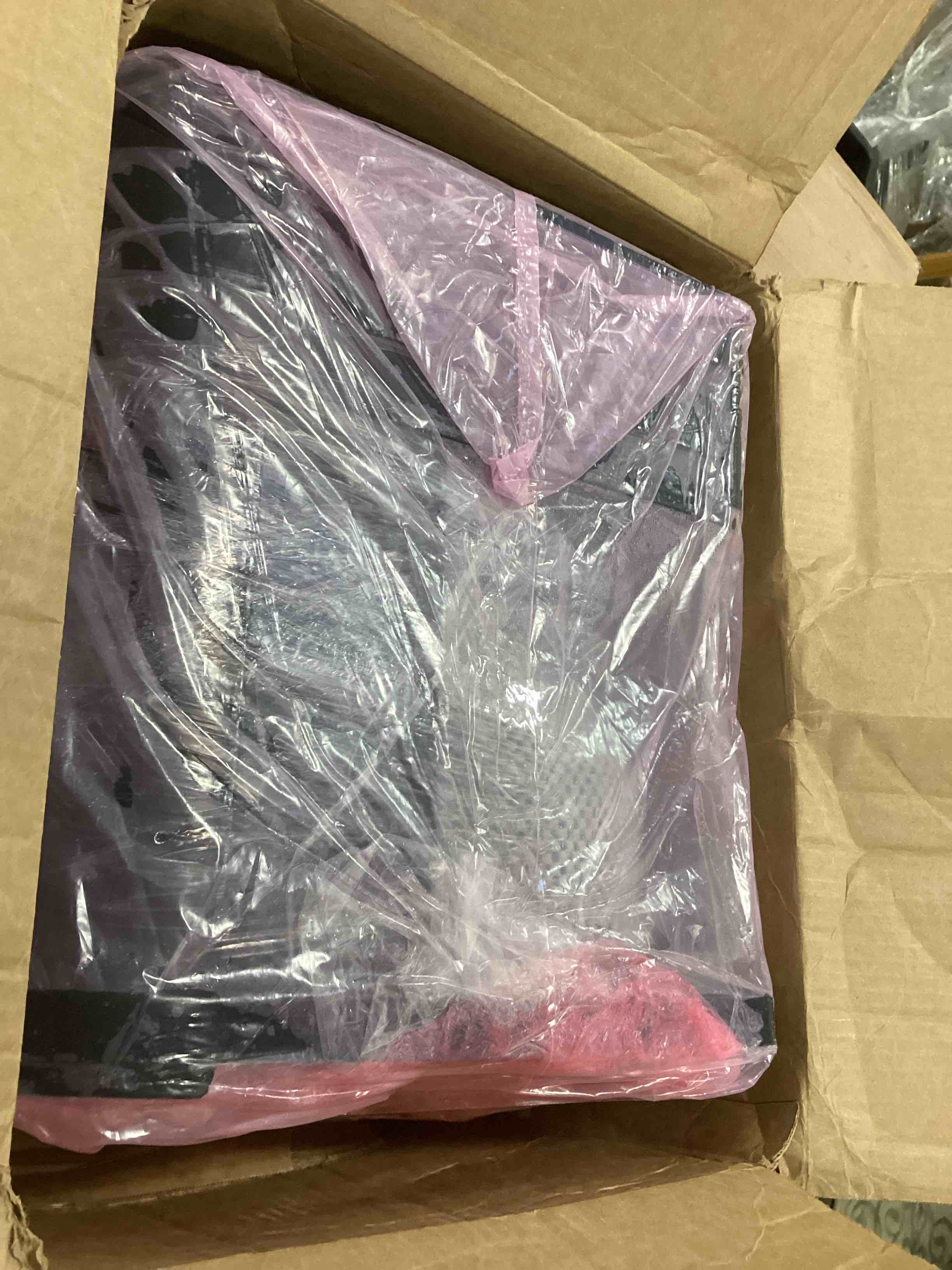 https://s3.amazonaws.com/lotting-images-prod/bidfta/YEL6085097_1709039651897.jpeg