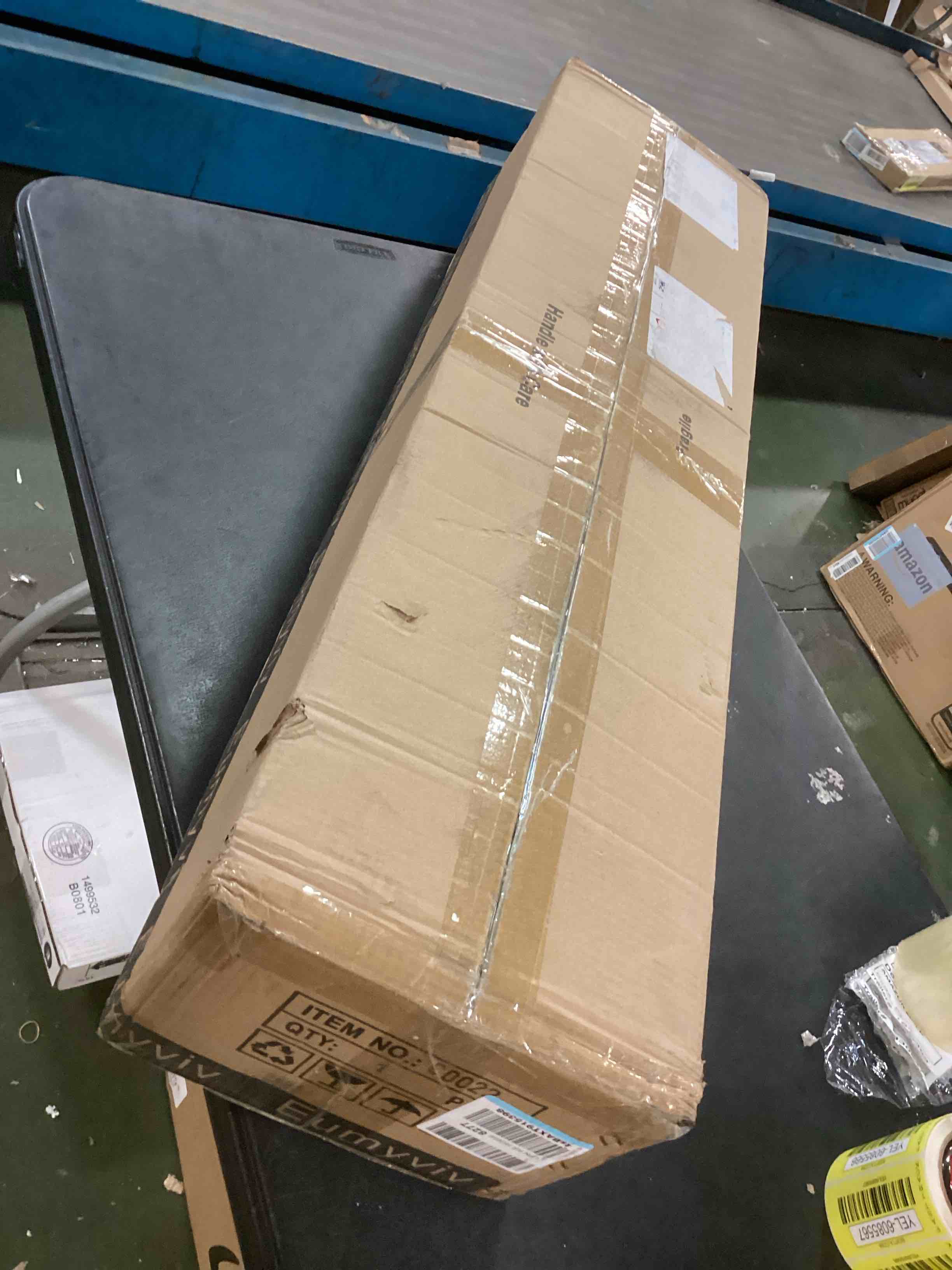 https://s3.amazonaws.com/lotting-images-prod/bidfta/YEL6085560_1709147658224.jpeg