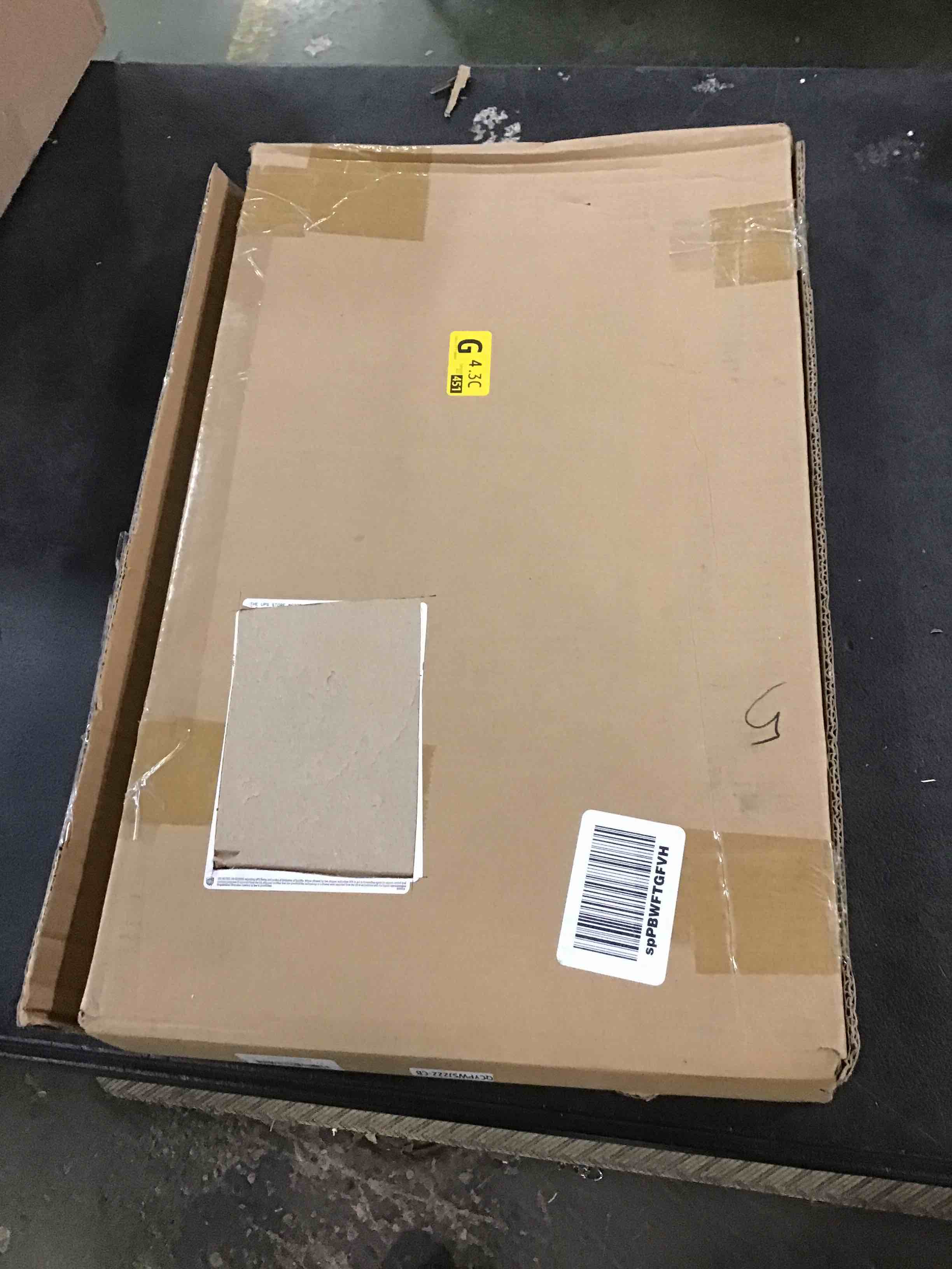 https://s3.amazonaws.com/lotting-images-prod/bidfta/YEL6085961_1708785816191.jpeg