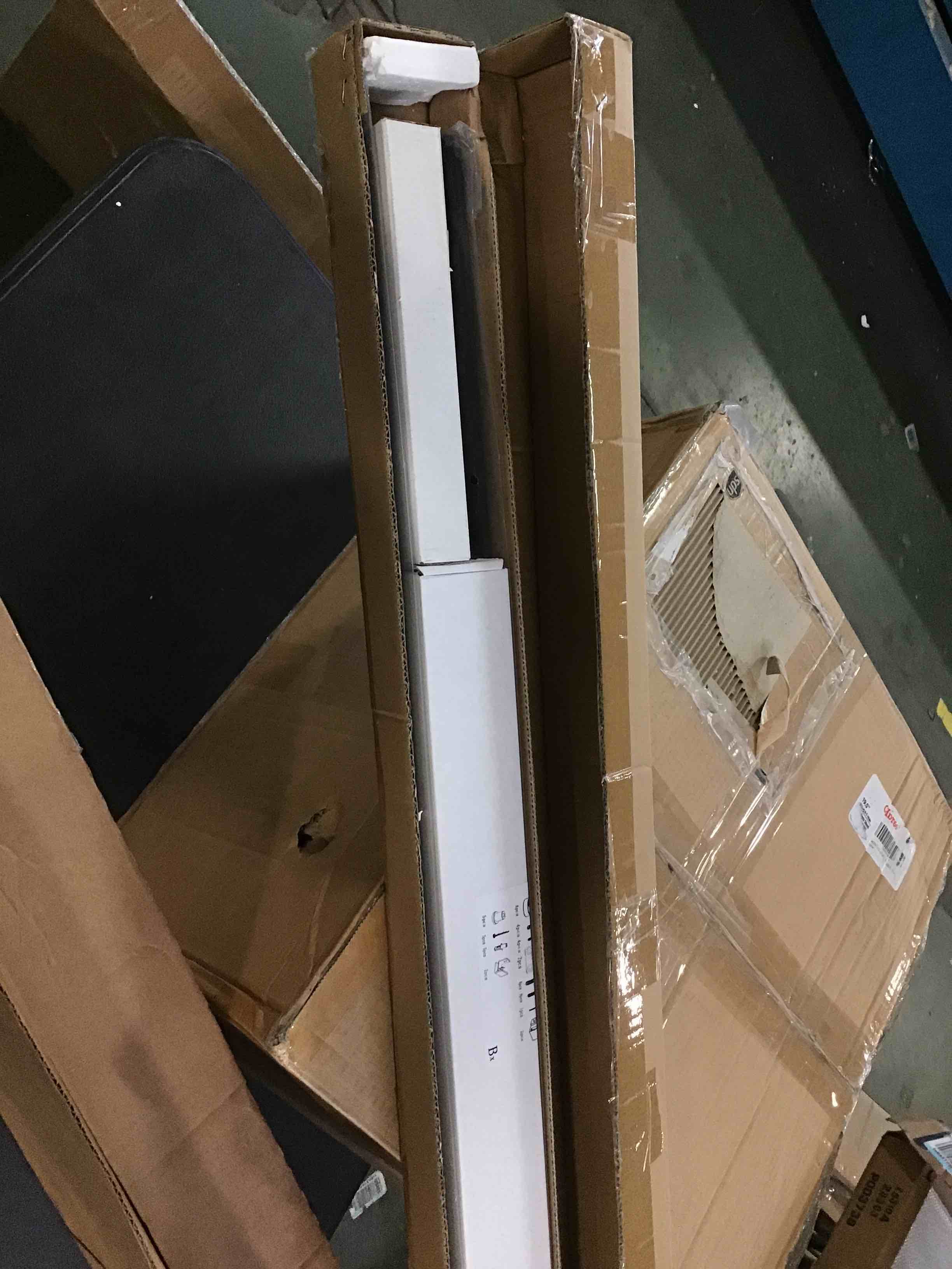 https://s3.amazonaws.com/lotting-images-prod/bidfta/YEL6086069_1708795314314.jpeg