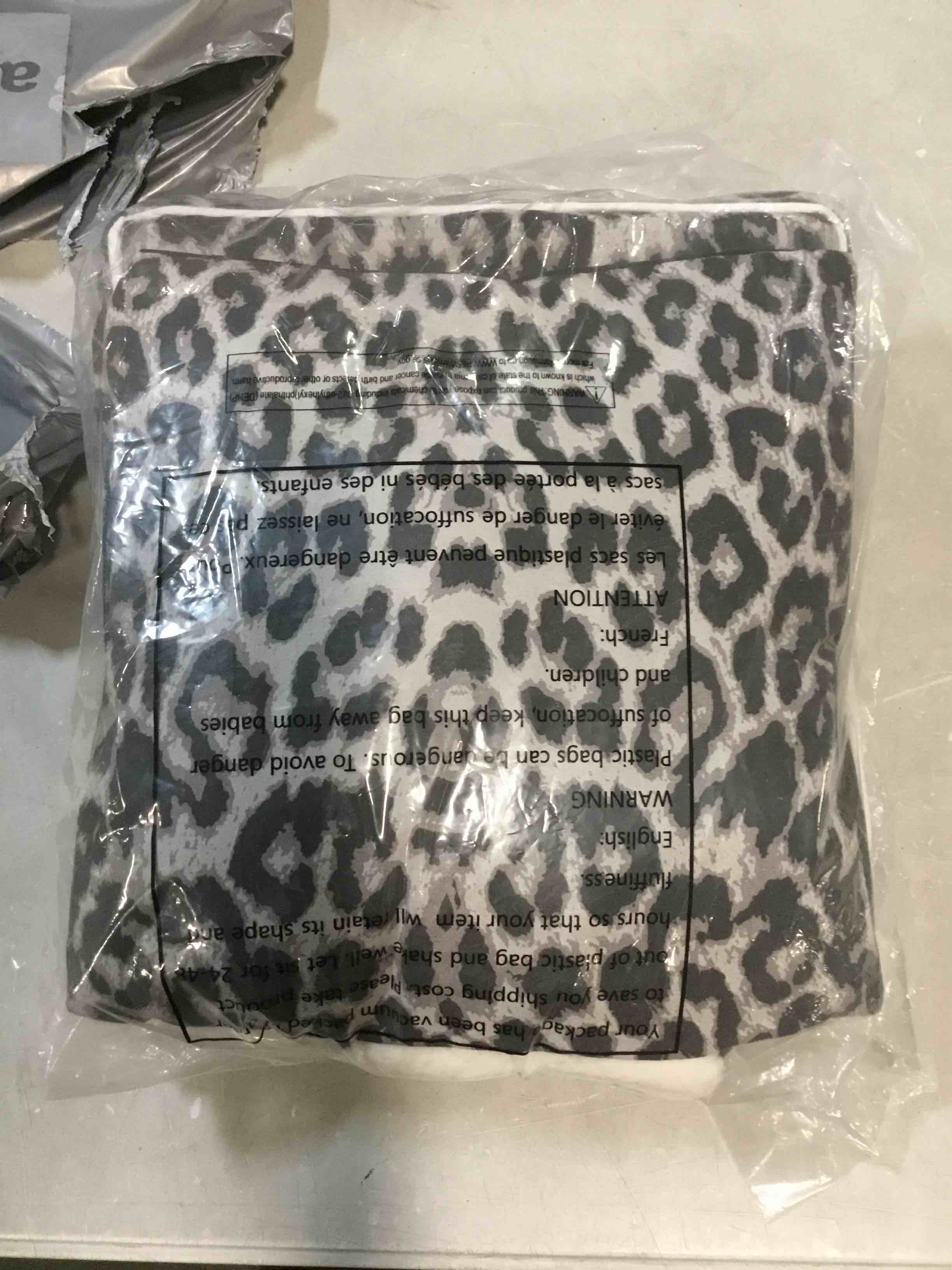 https://s3.amazonaws.com/lotting-images-prod/bidfta/YEL6086429_1709213911286.jpeg