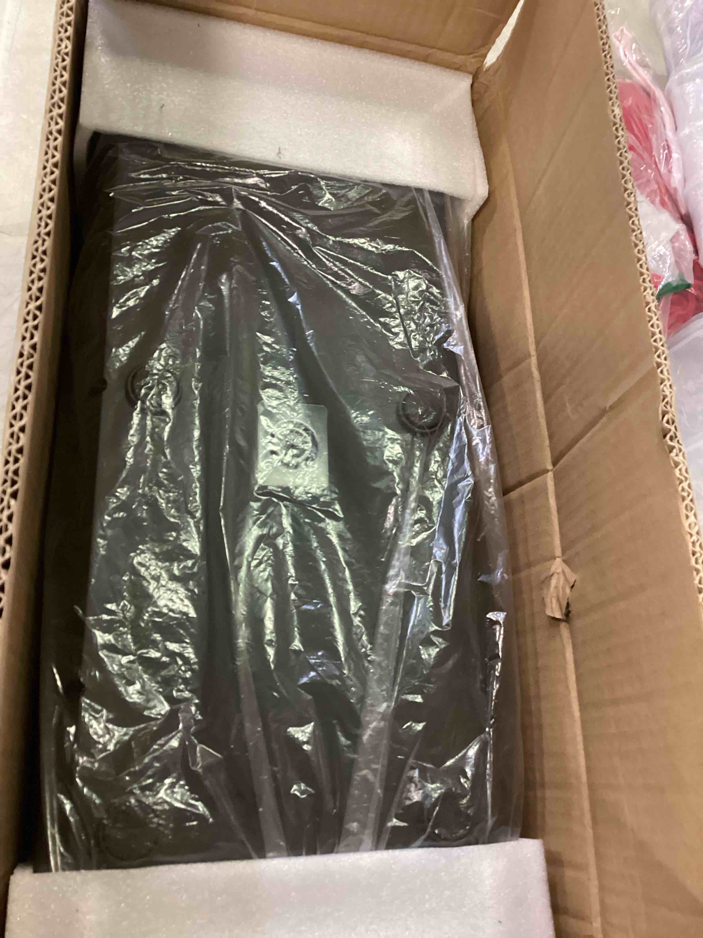 https://s3.amazonaws.com/lotting-images-prod/bidfta/YEL6087190_1709652811998.jpeg