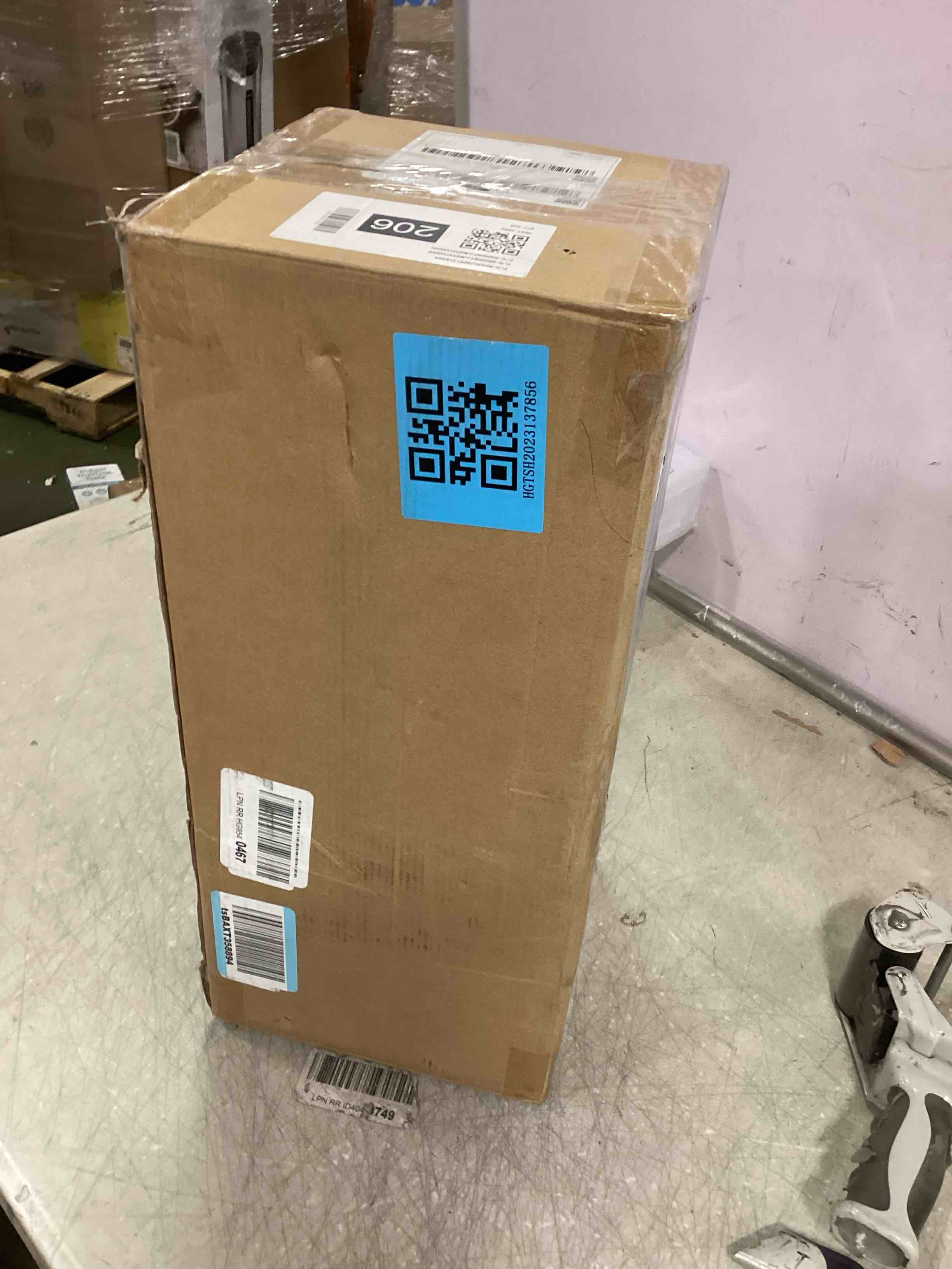 https://s3.amazonaws.com/lotting-images-prod/bidfta/YEL6087274_1709664019152.jpeg