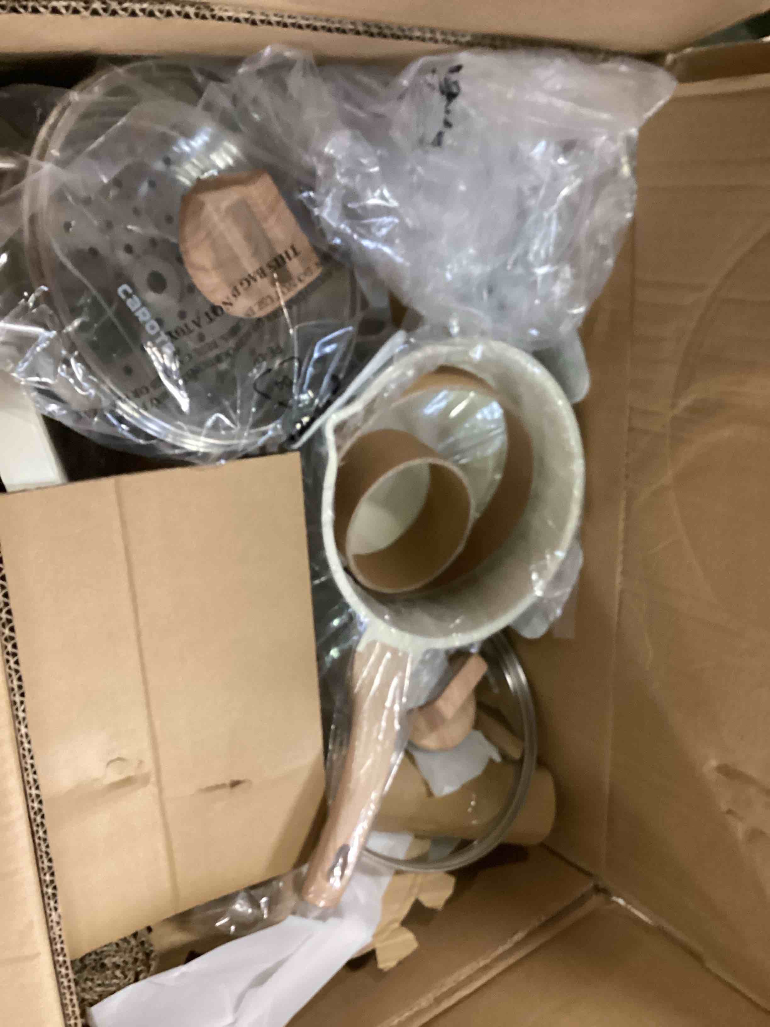 https://s3.amazonaws.com/lotting-images-prod/bidfta/YEL6087418_1709735762756.jpeg