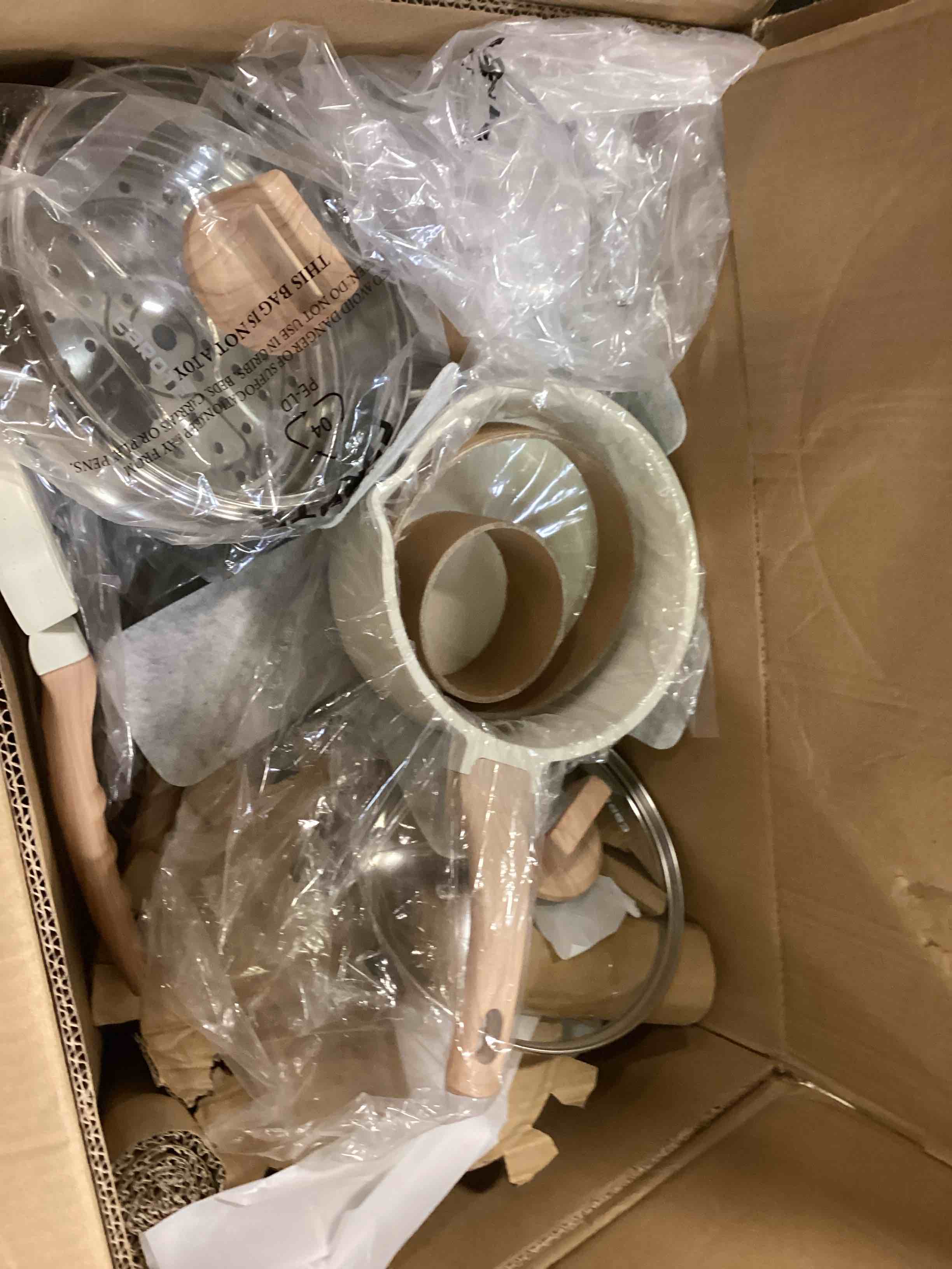 https://s3.amazonaws.com/lotting-images-prod/bidfta/YEL6087418_1709735767053.jpeg