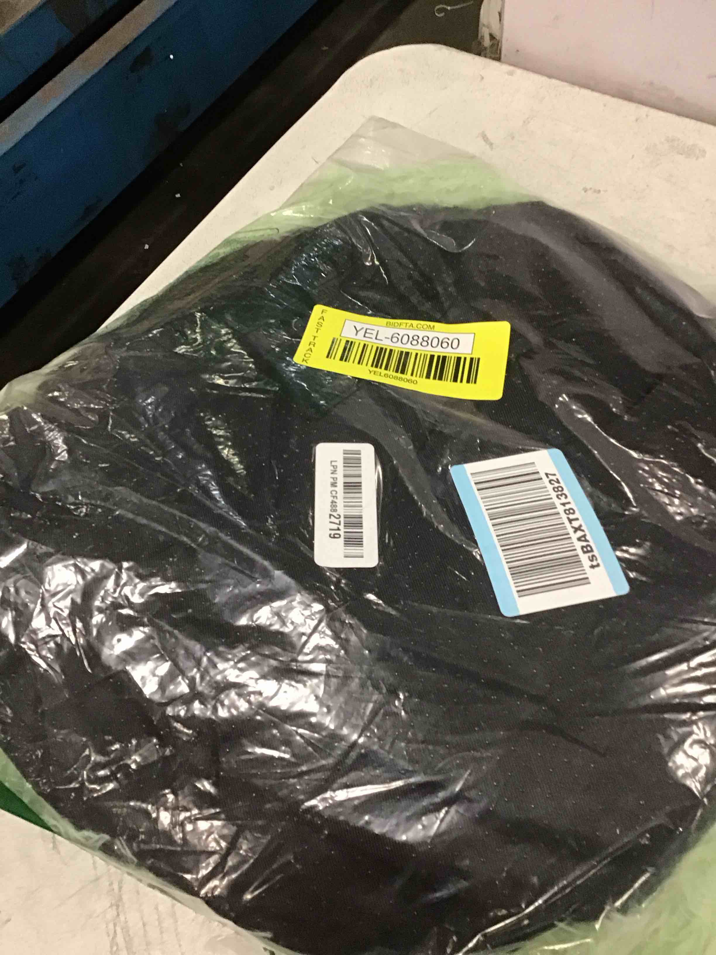 https://s3.amazonaws.com/lotting-images-prod/bidfta/YEL6088060_1709128018214.jpeg