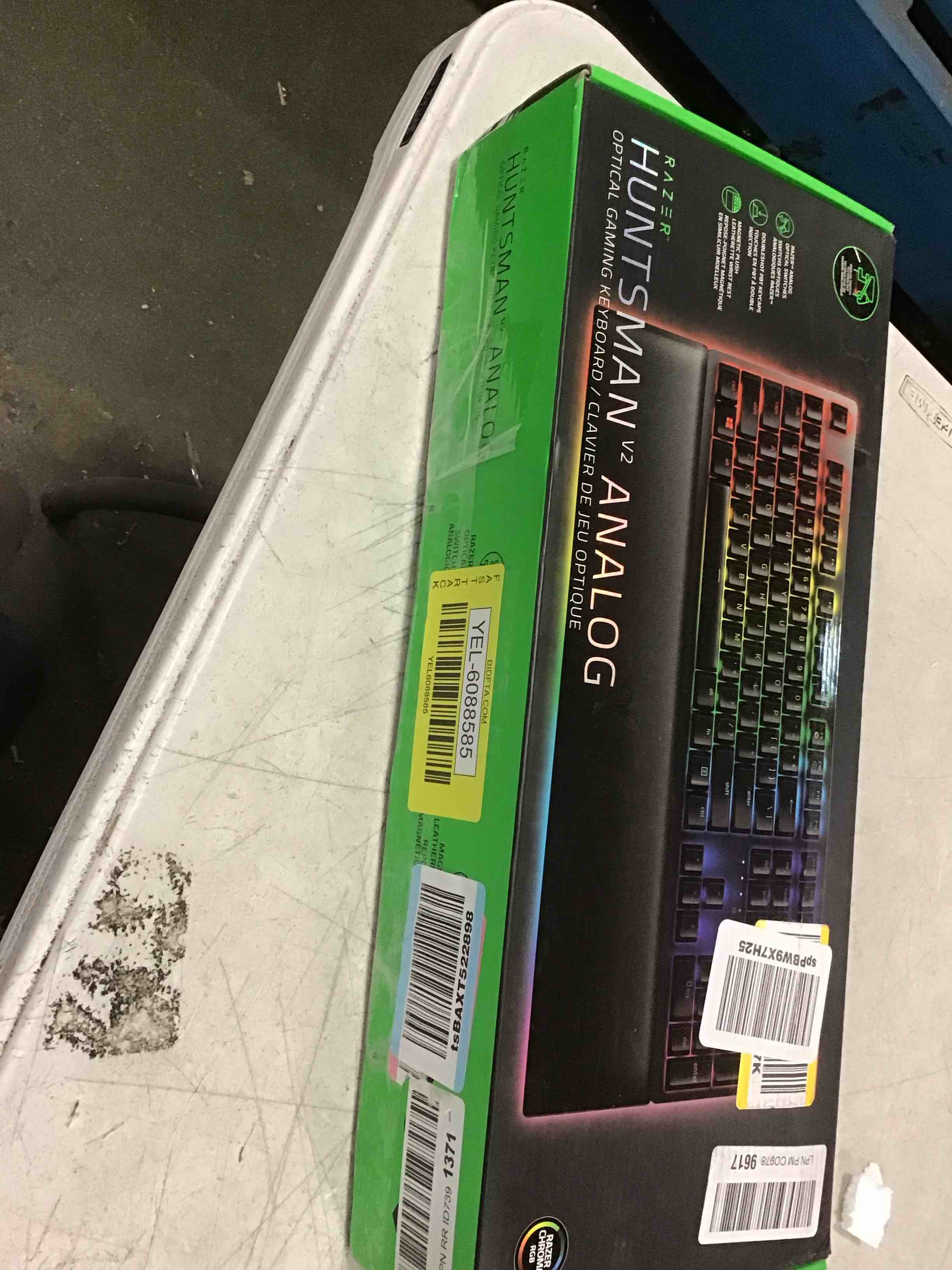 https://s3.amazonaws.com/lotting-images-prod/bidfta/YEL6088585_1709321224772.jpeg