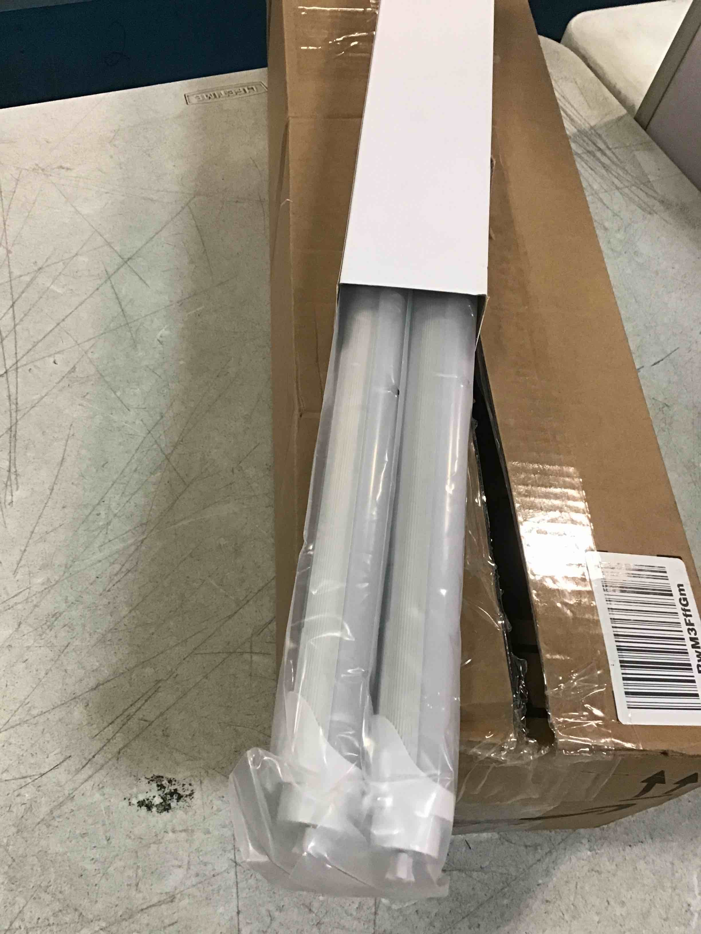 https://s3.amazonaws.com/lotting-images-prod/bidfta/YEL6089613_1708715729739.jpeg