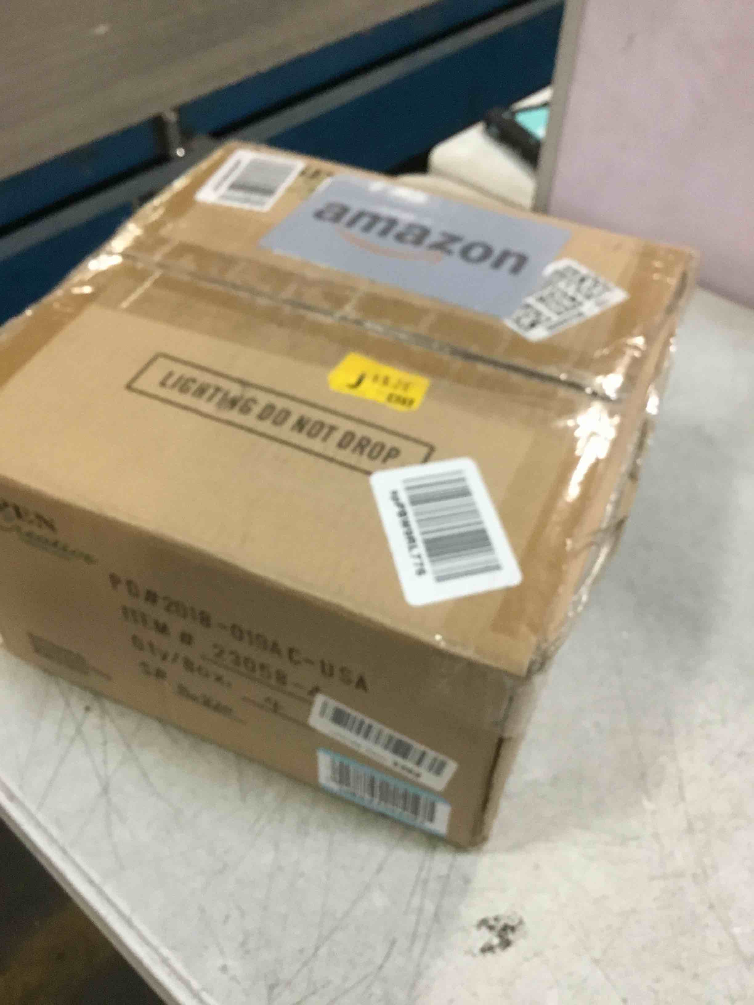 https://s3.amazonaws.com/lotting-images-prod/bidfta/YEL6089738_1708787900381.jpeg