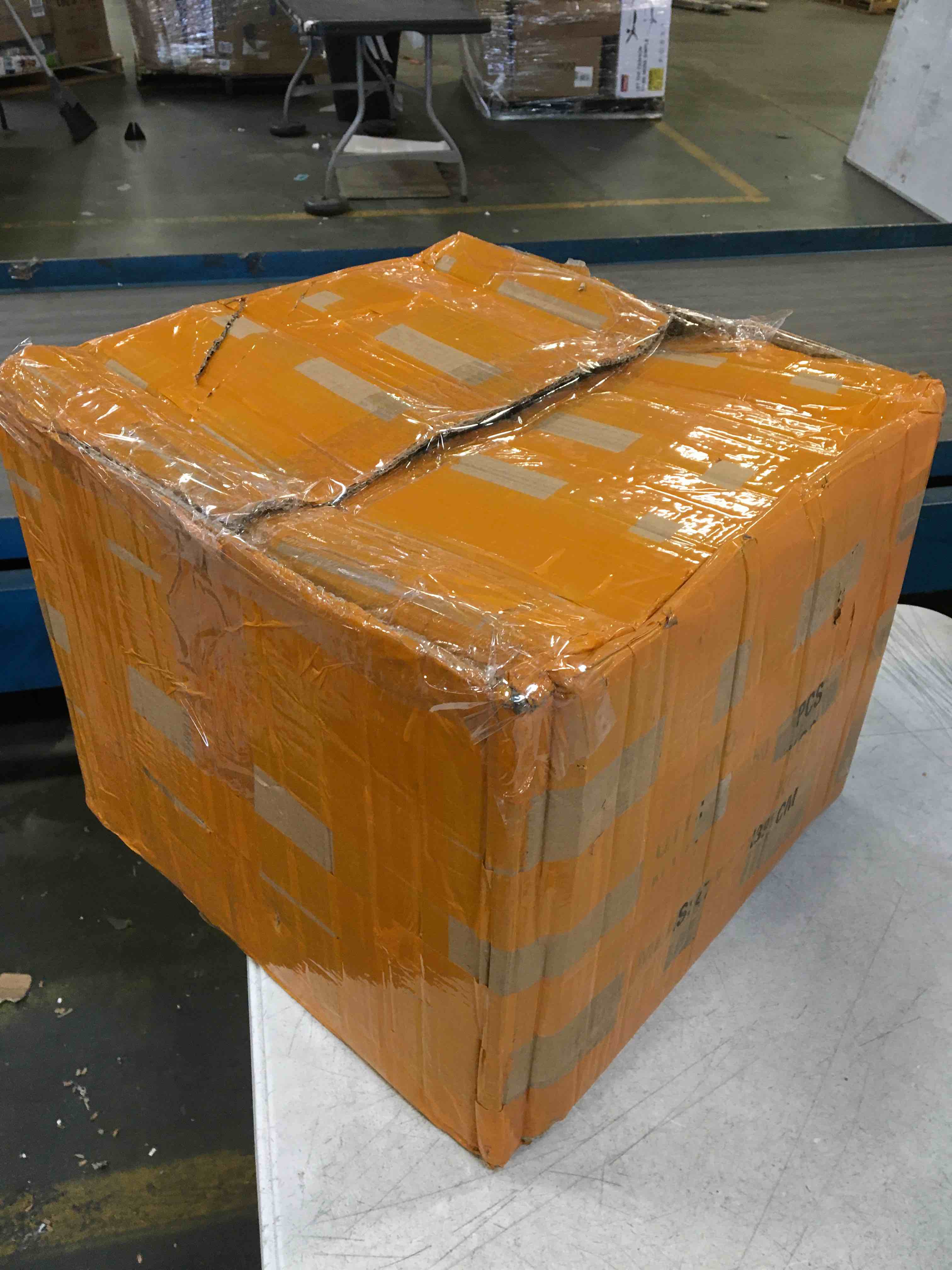 https://s3.amazonaws.com/lotting-images-prod/bidfta/YEL6090014_1708878875042.jpeg