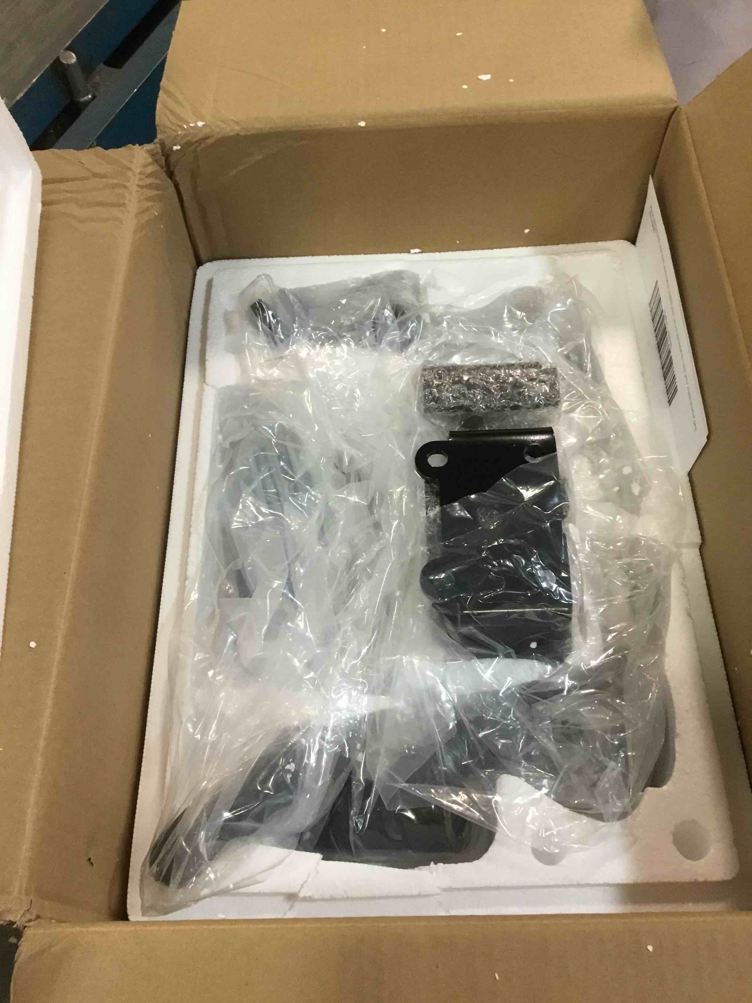 https://s3.amazonaws.com/lotting-images-prod/bidfta/YEL6090127_1708894145858.jpeg