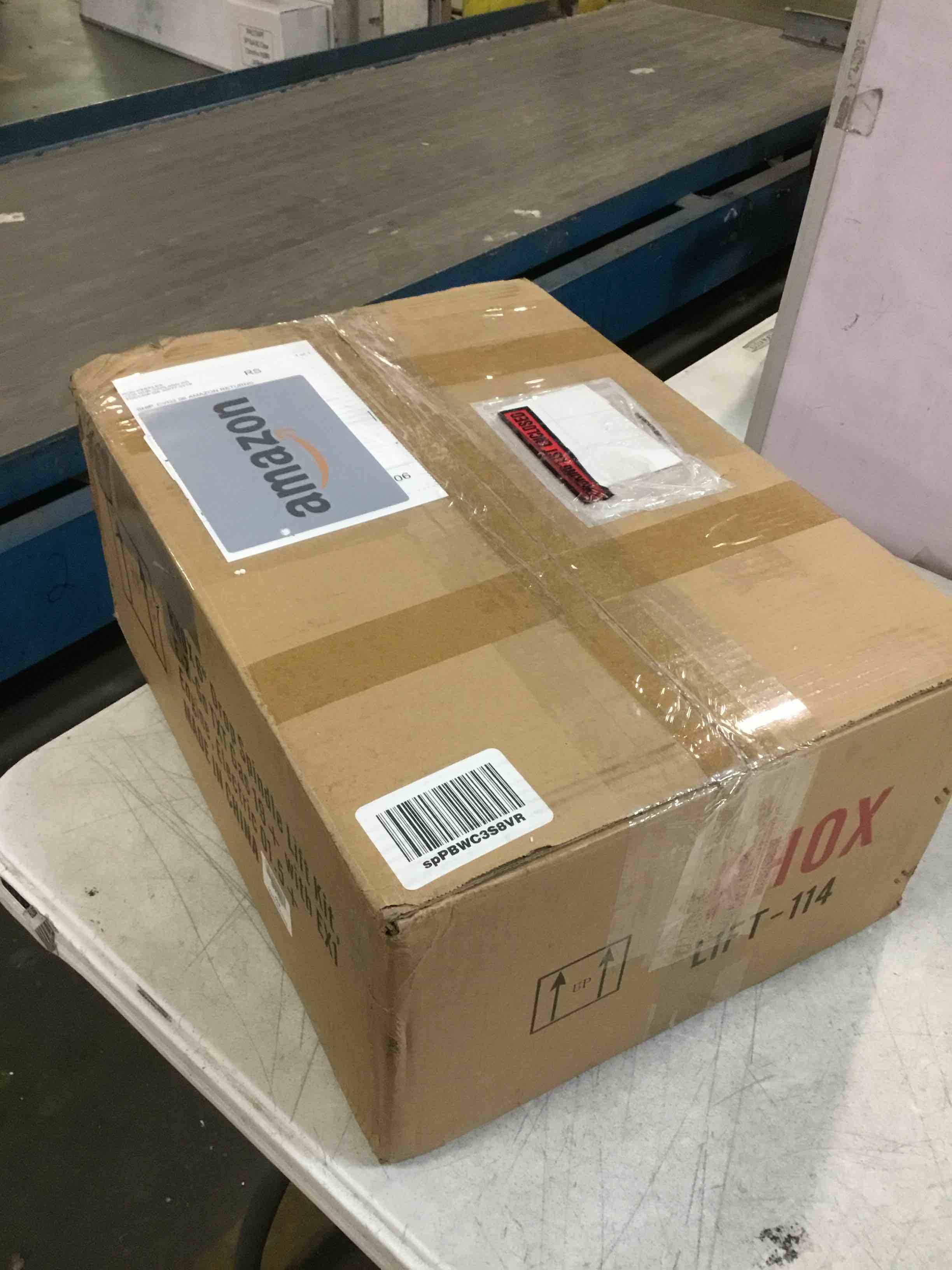 https://s3.amazonaws.com/lotting-images-prod/bidfta/YEL6090127_1708894162028.jpeg