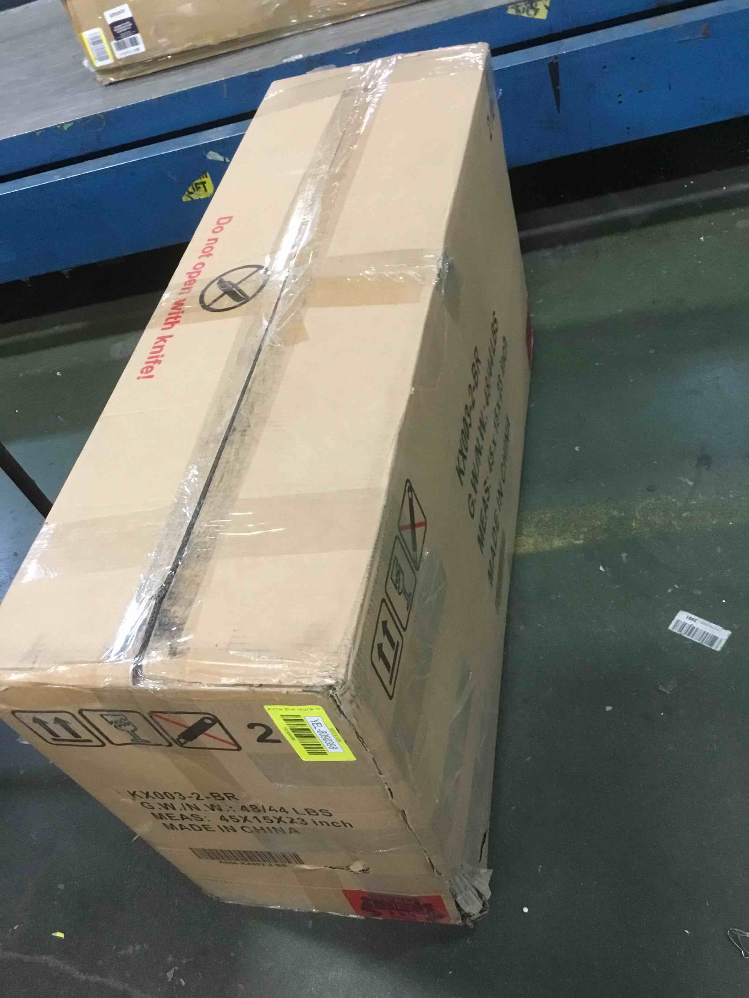 https://s3.amazonaws.com/lotting-images-prod/bidfta/YEL6090398_1709126989908.jpeg