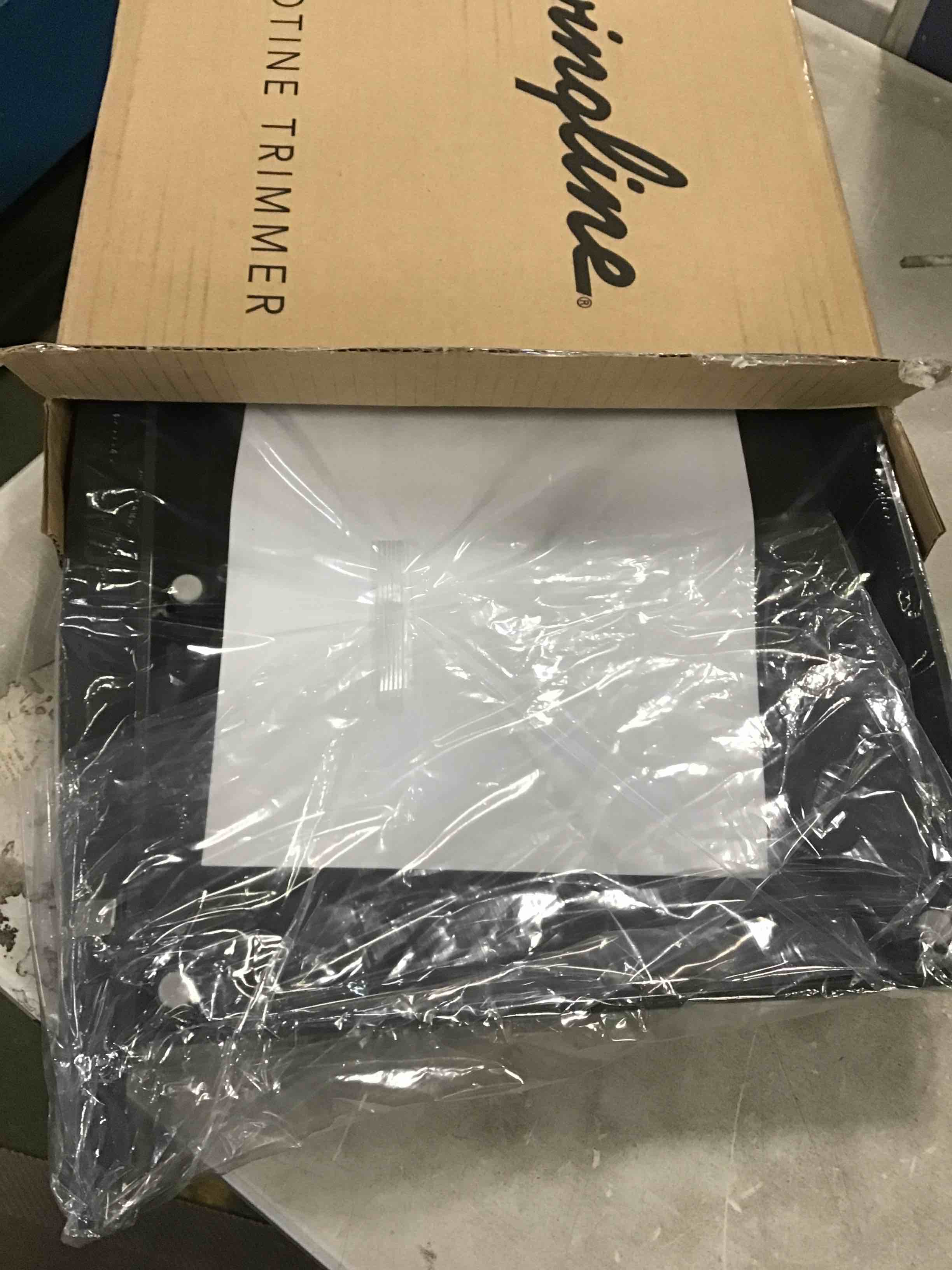 https://s3.amazonaws.com/lotting-images-prod/bidfta/YEL6090583_1708454611929.jpeg