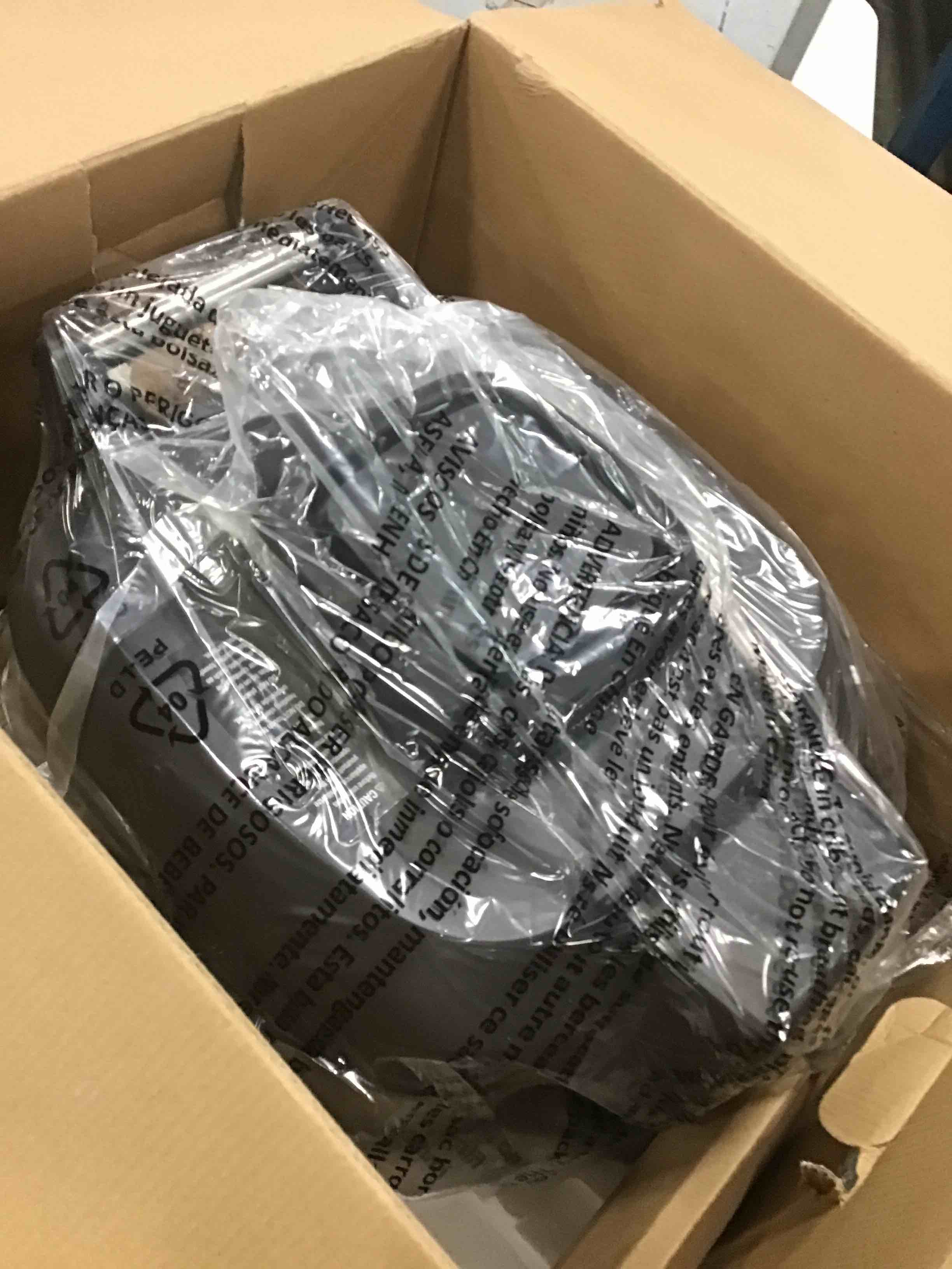 https://s3.amazonaws.com/lotting-images-prod/bidfta/YEL6091015_1708623183159.jpeg
