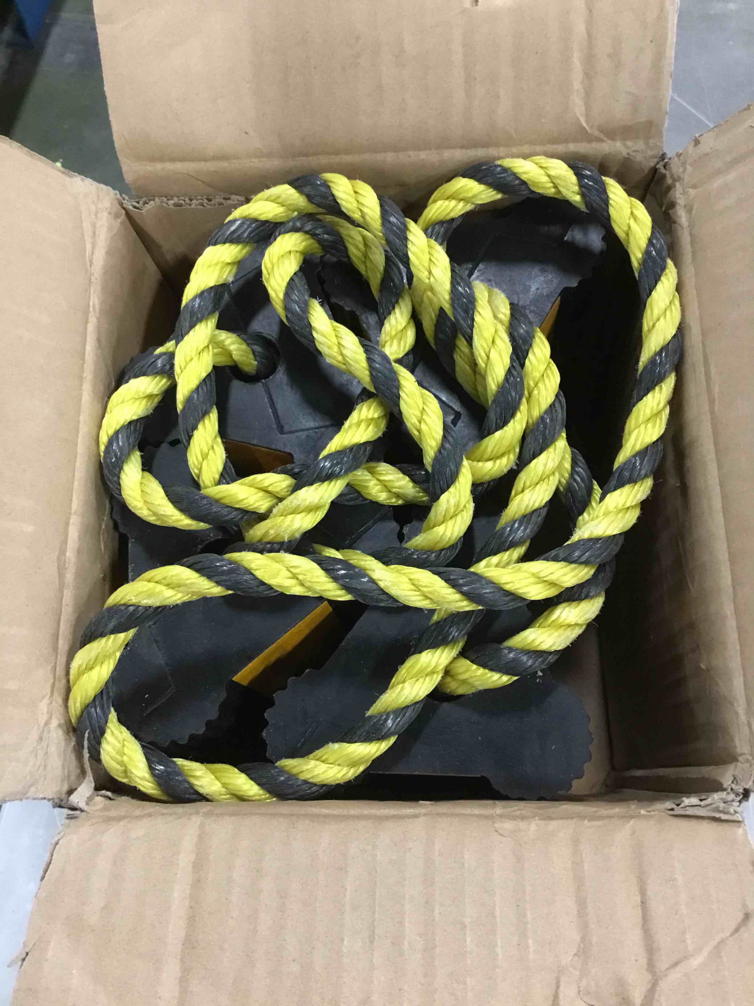 https://s3.amazonaws.com/lotting-images-prod/bidfta/YEL6091451_1708885185408.jpeg