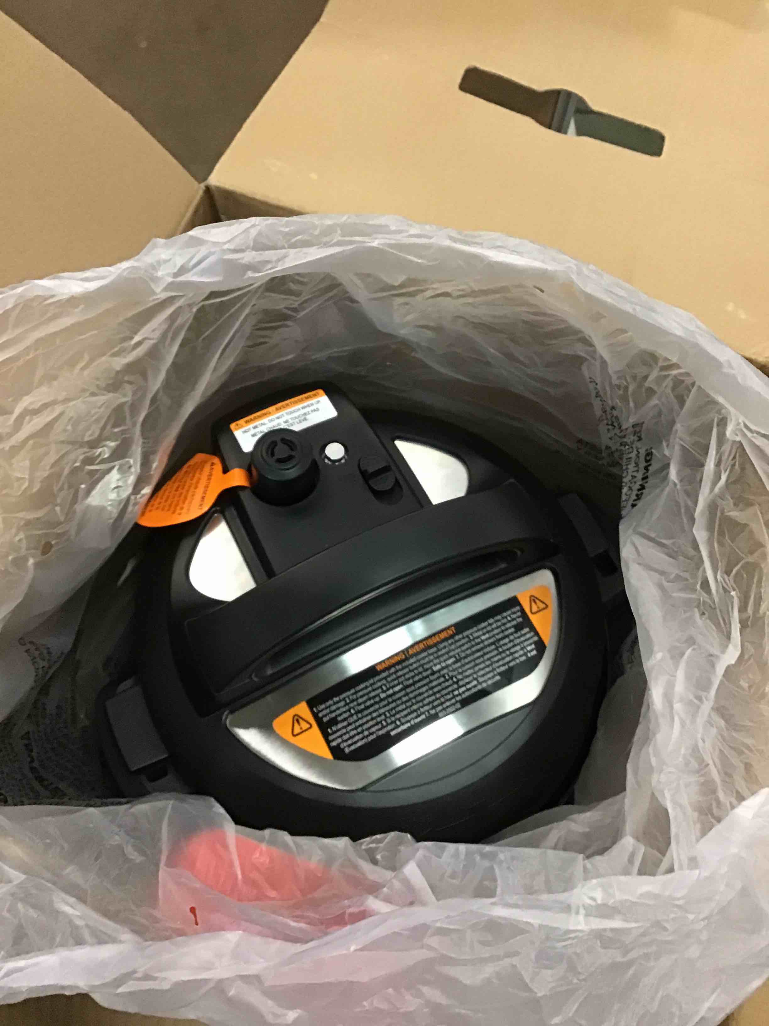 https://s3.amazonaws.com/lotting-images-prod/bidfta/YEL6091834_1709044985032.jpeg