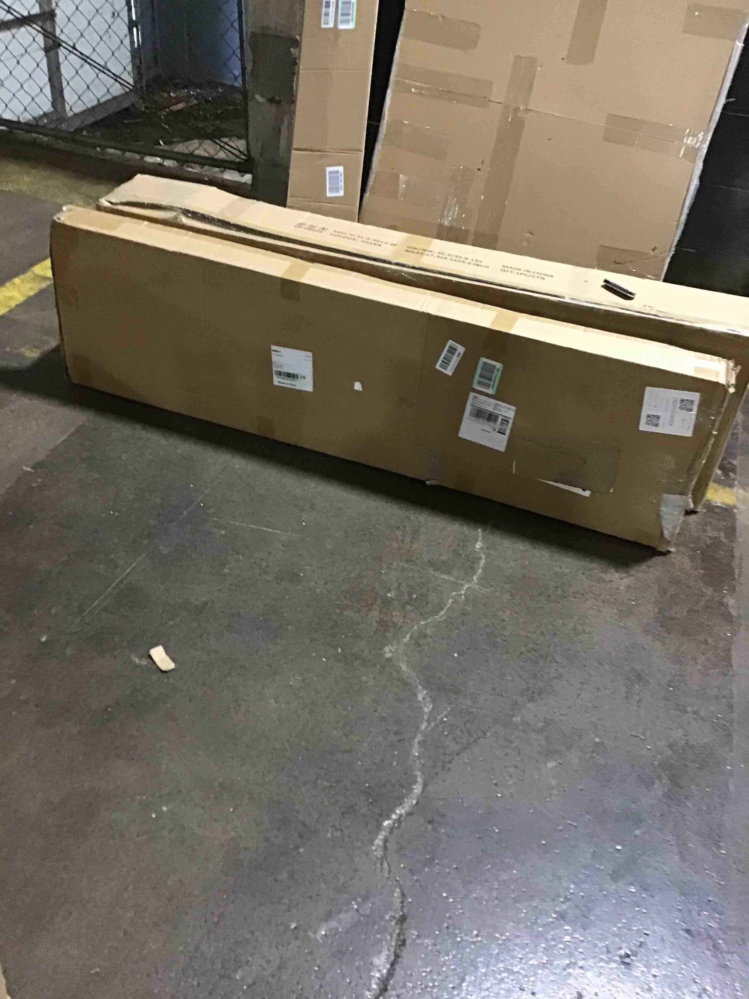 https://s3.amazonaws.com/lotting-images-prod/bidfta/YEL6092005_1716561592126.jpeg