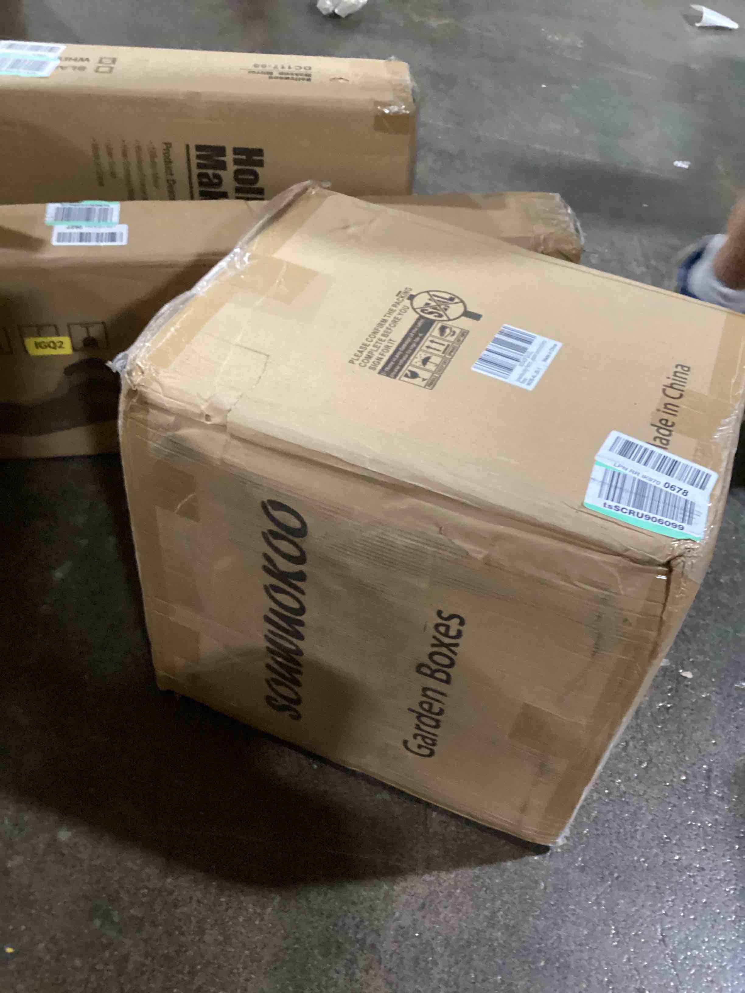 https://s3.amazonaws.com/lotting-images-prod/bidfta/YEL6092868_1720035482136.jpeg