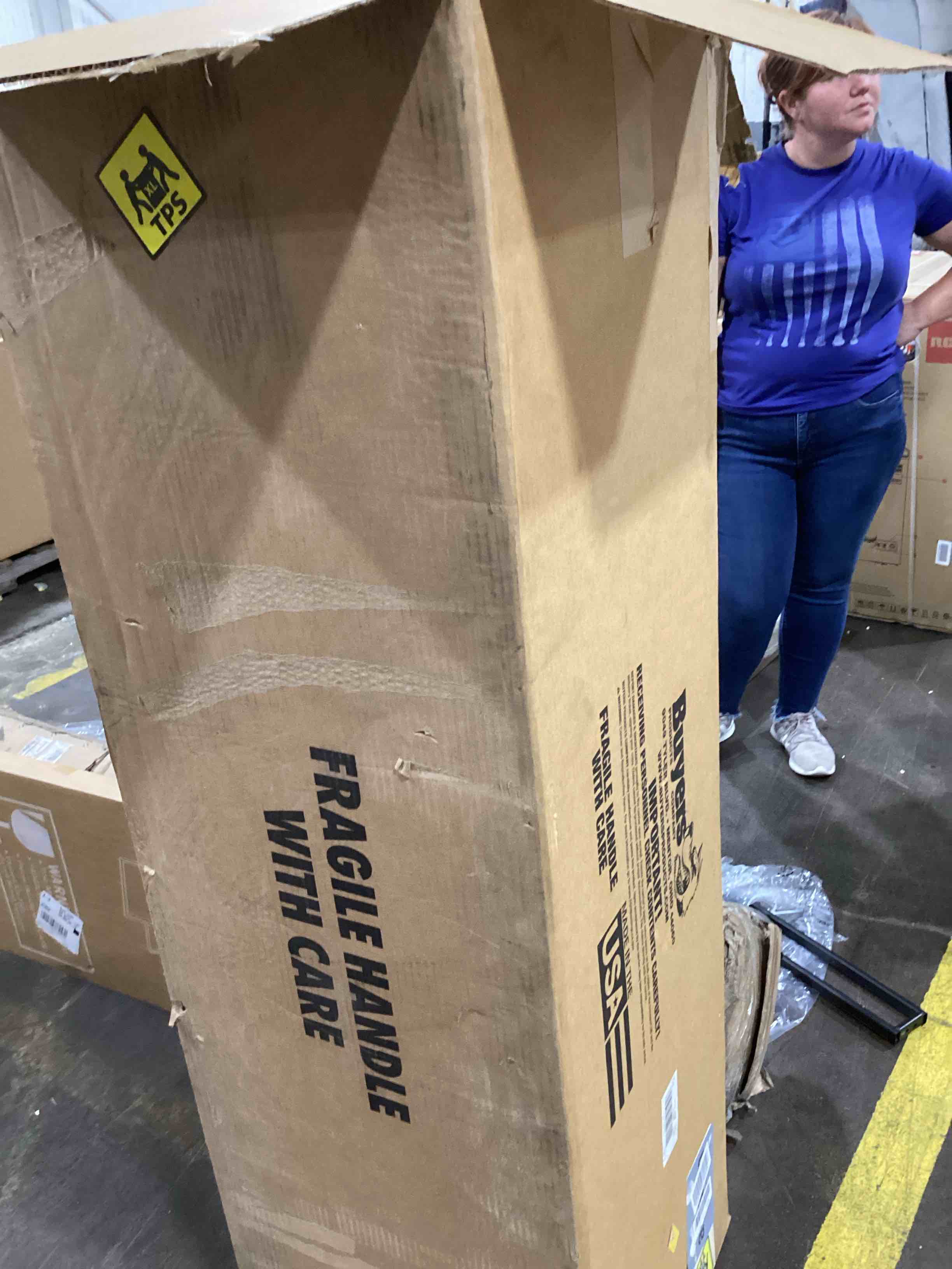 https://s3.amazonaws.com/lotting-images-prod/bidfta/YEL6092903_1719585273202.jpeg