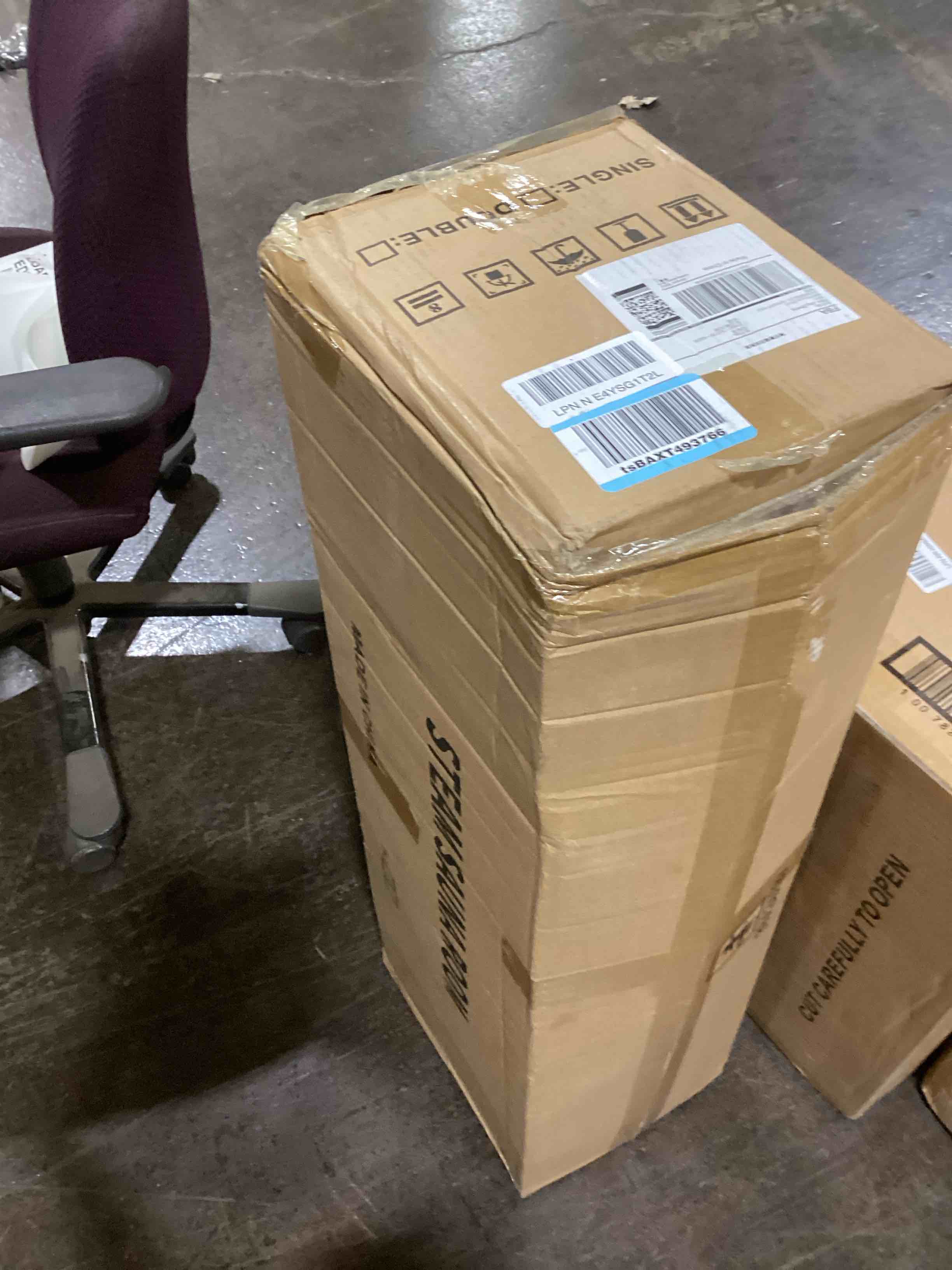 https://s3.amazonaws.com/lotting-images-prod/bidfta/YEL6094483_1720452595510.jpeg