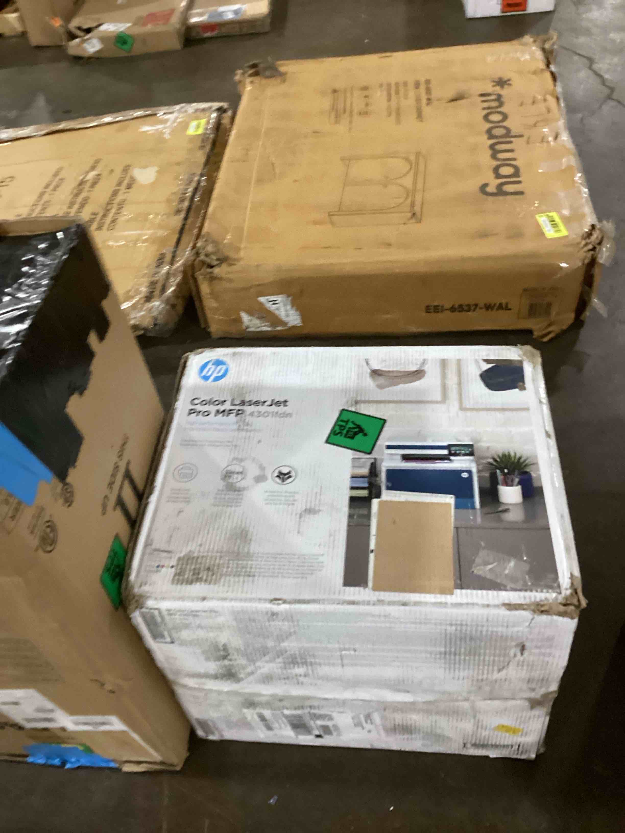 https://s3.amazonaws.com/lotting-images-prod/bidfta/YEL6096089_1717615935716.jpeg
