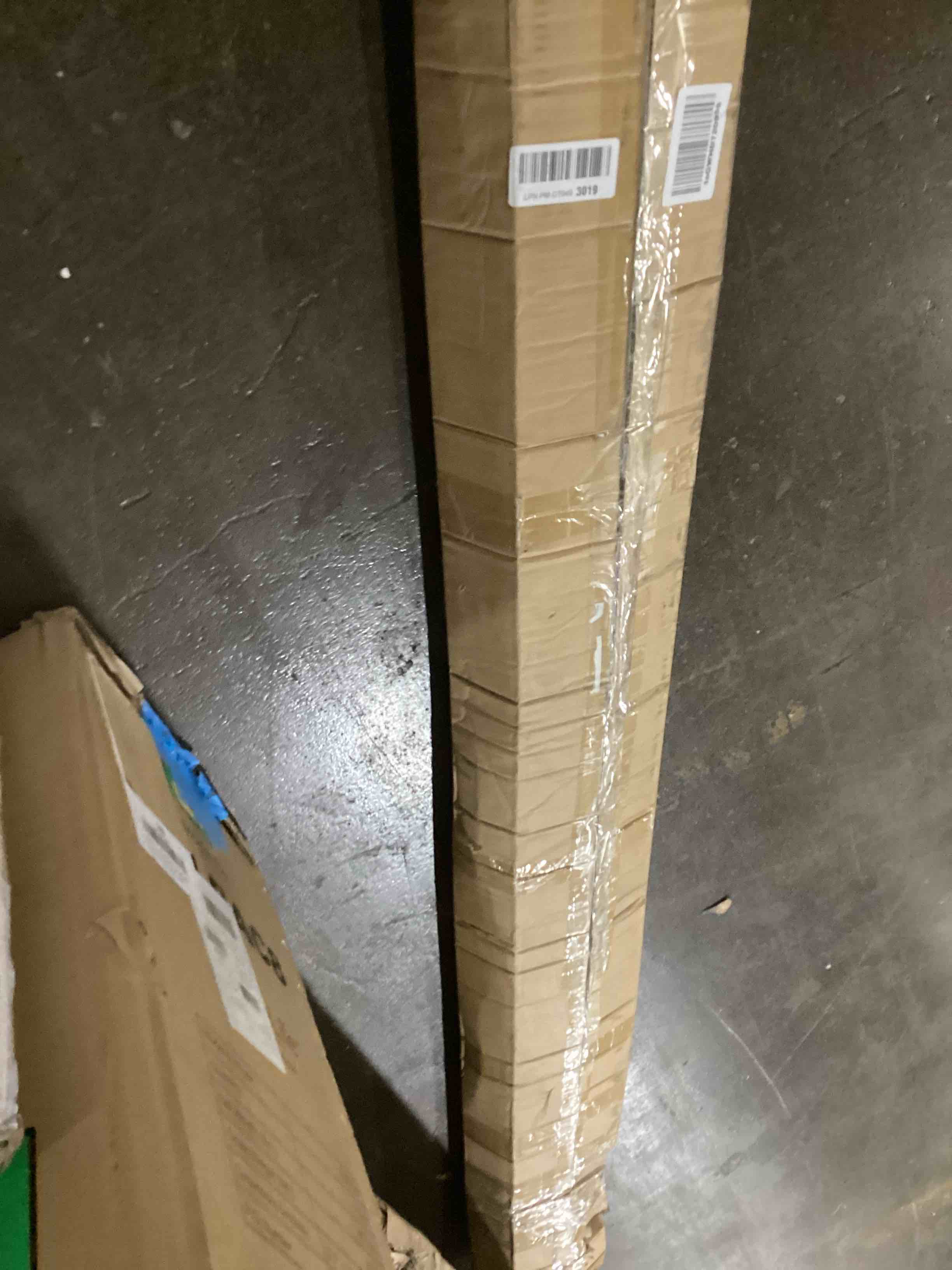 https://s3.amazonaws.com/lotting-images-prod/bidfta/YEL6096093_1717614335035.jpeg