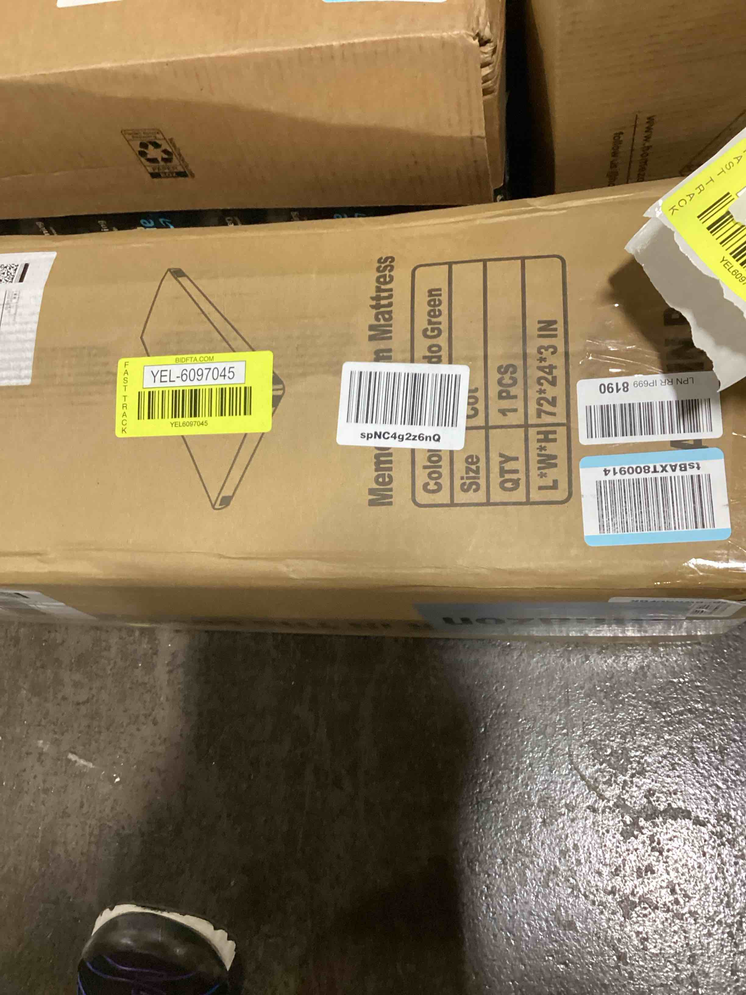 https://s3.amazonaws.com/lotting-images-prod/bidfta/YEL6097045_1719251185804.jpeg