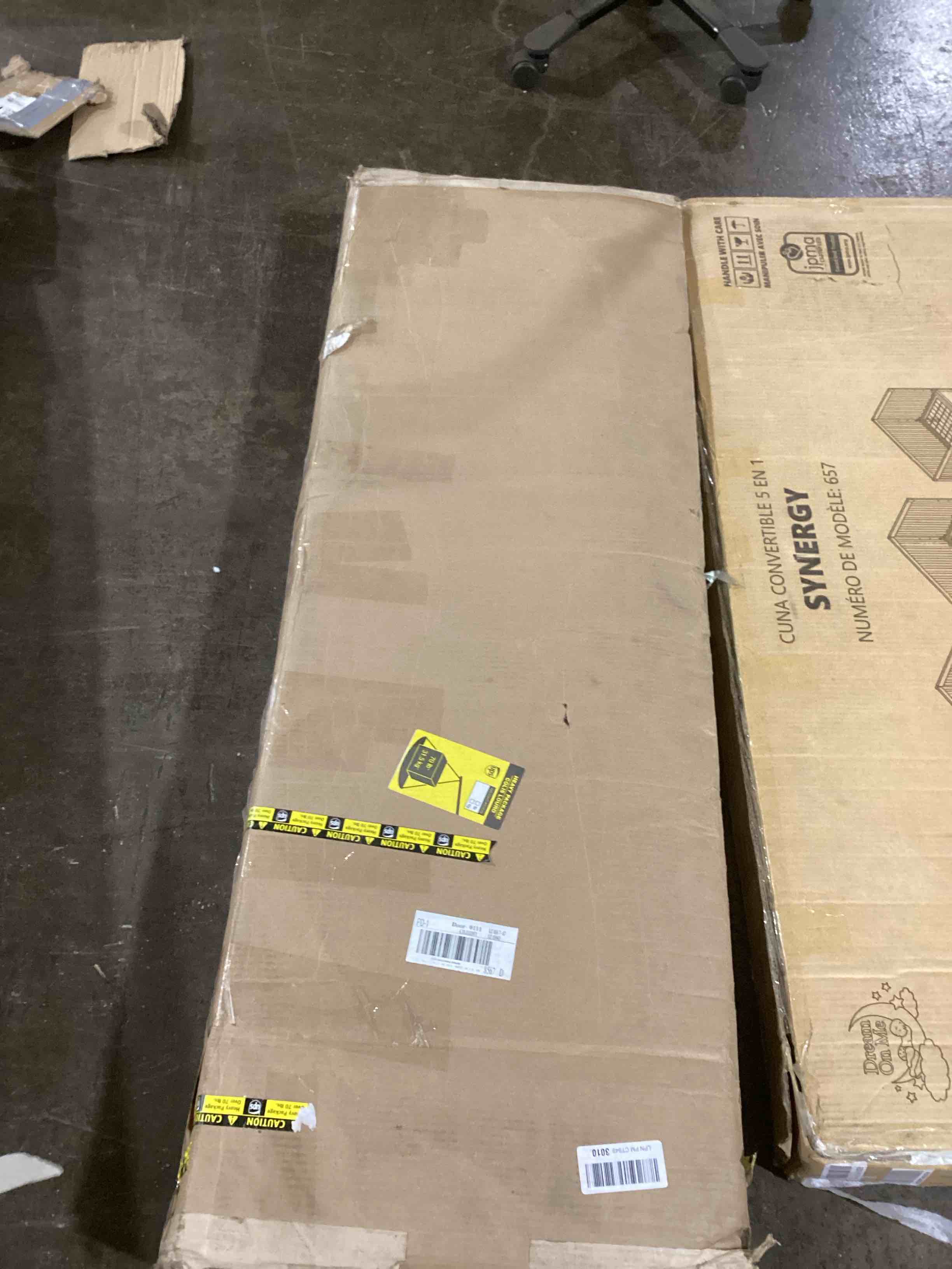 https://s3.amazonaws.com/lotting-images-prod/bidfta/YEL6098445_1717698118785.jpeg