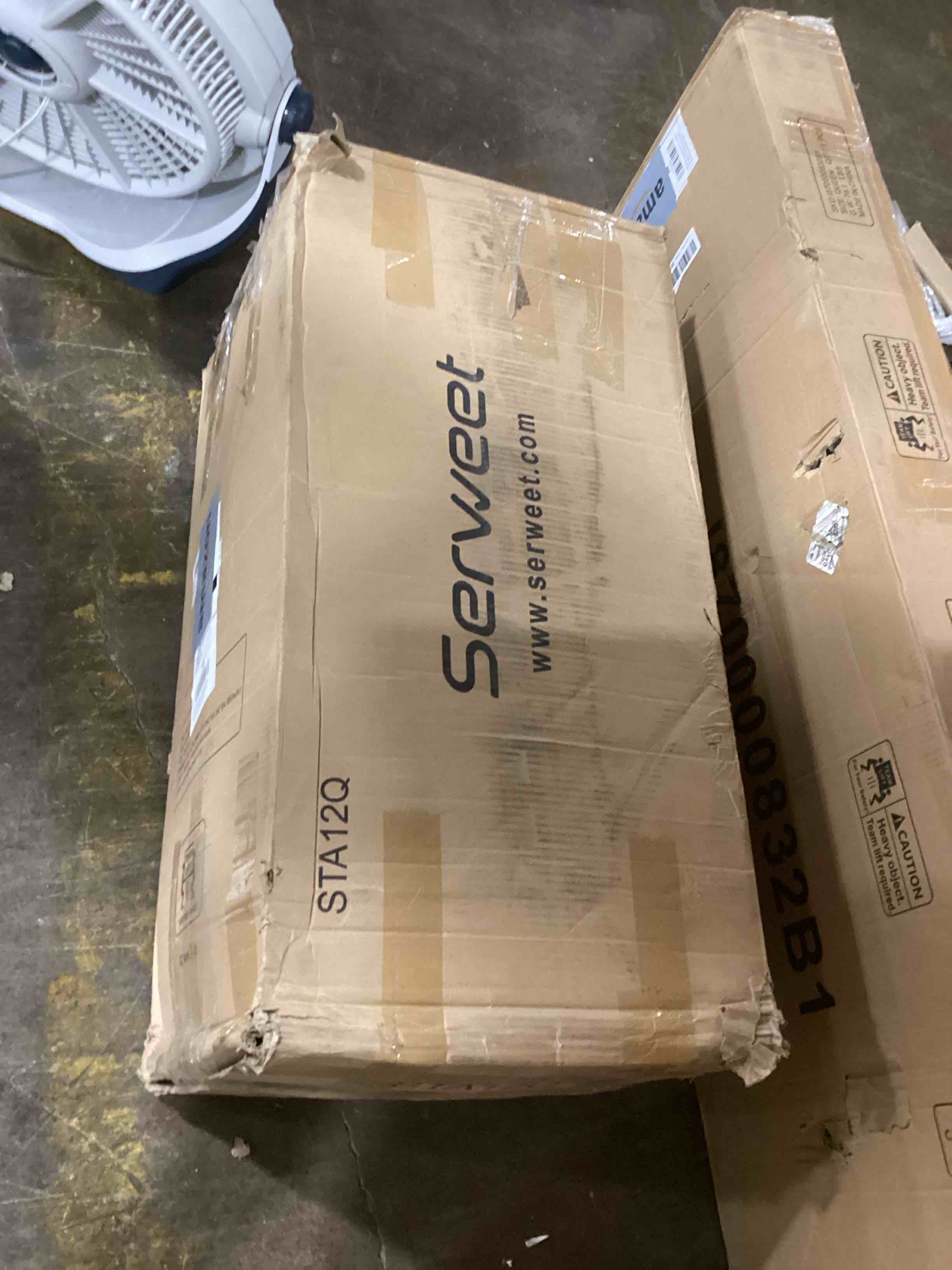 https://s3.amazonaws.com/lotting-images-prod/bidfta/YEL6098453_1717696957674.jpeg
