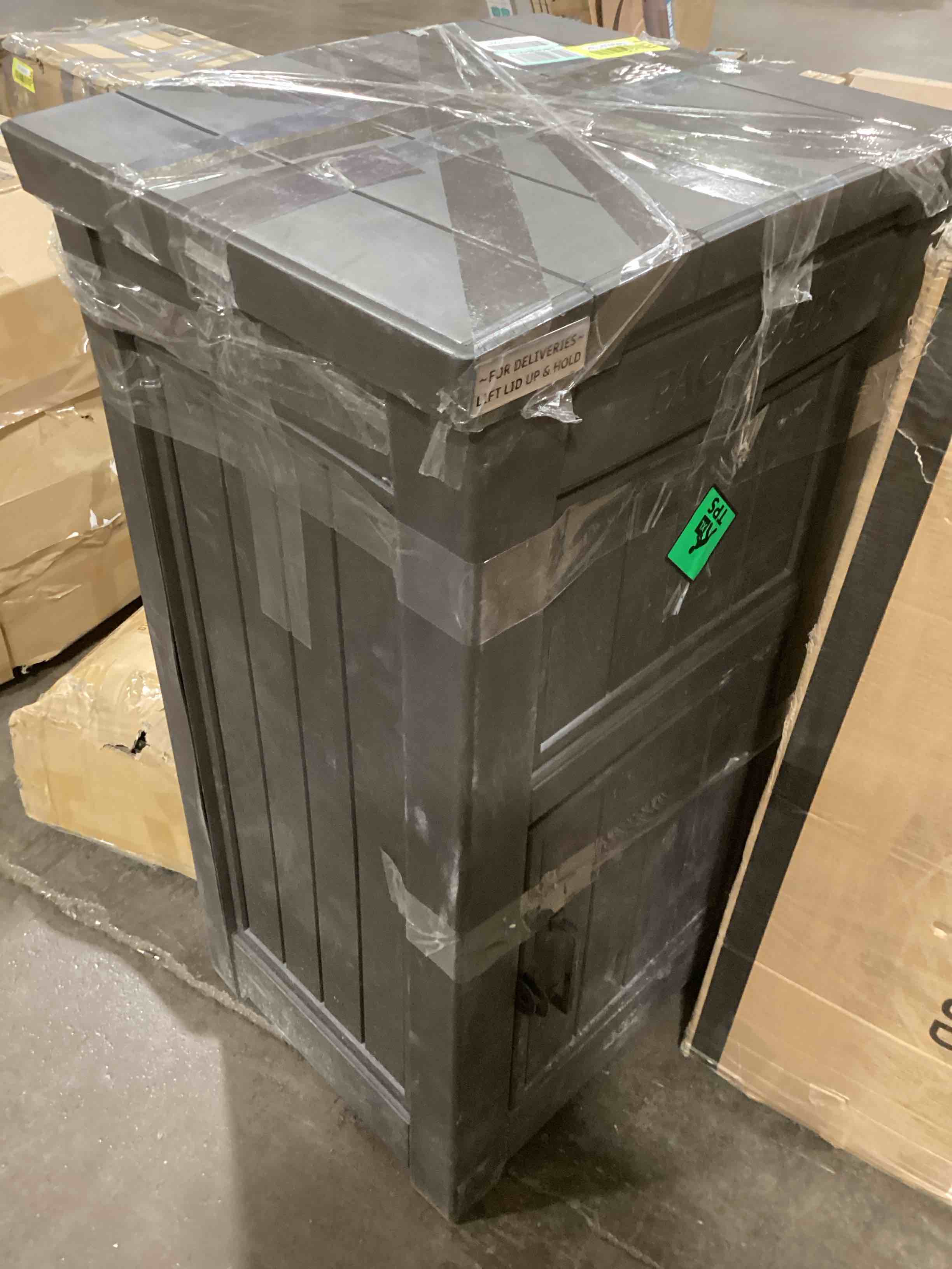 https://s3.amazonaws.com/lotting-images-prod/bidfta/YEL6098467_1717695762152.jpeg