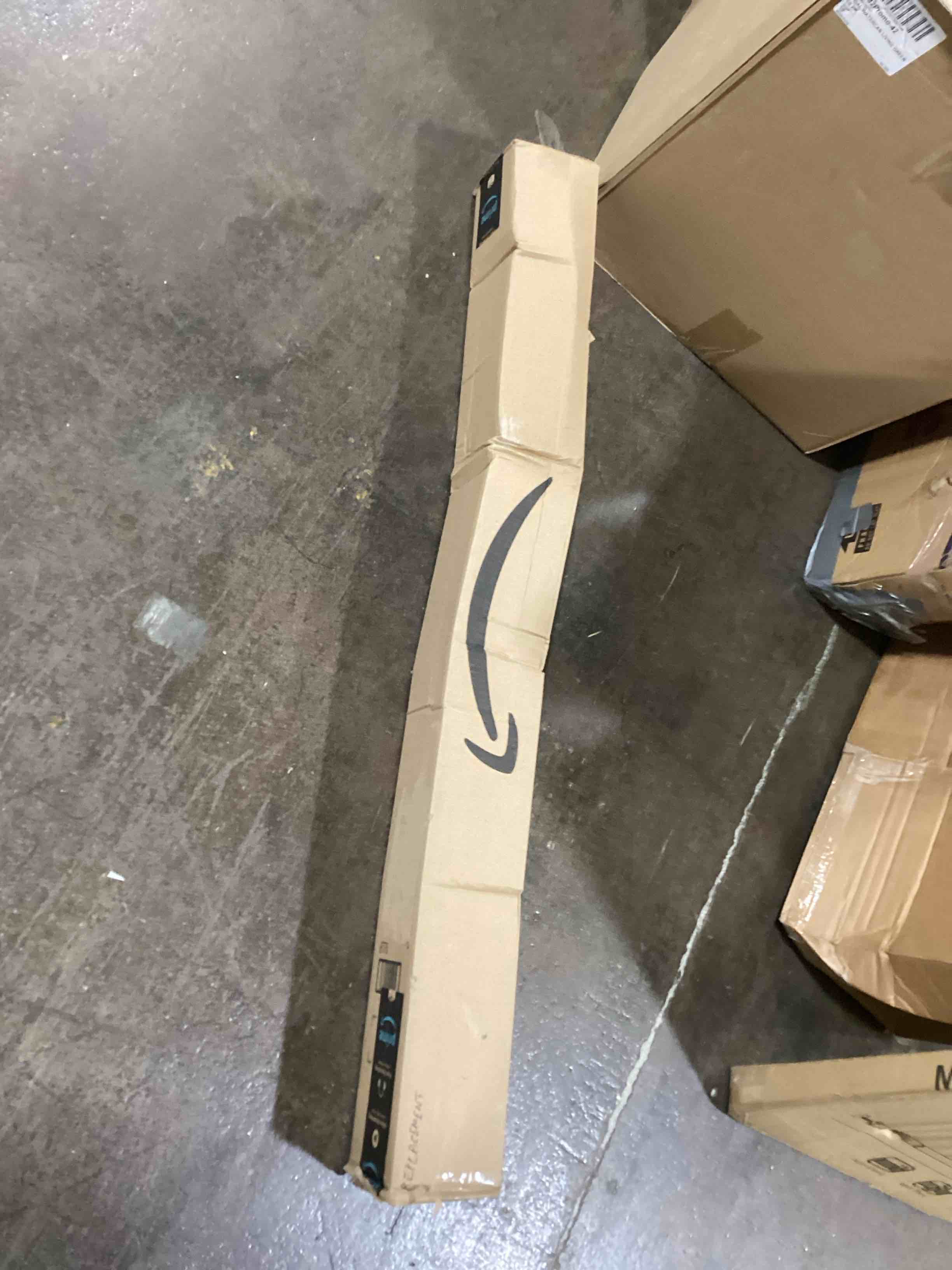 https://s3.amazonaws.com/lotting-images-prod/bidfta/YEL6099319_1718043156479.jpeg