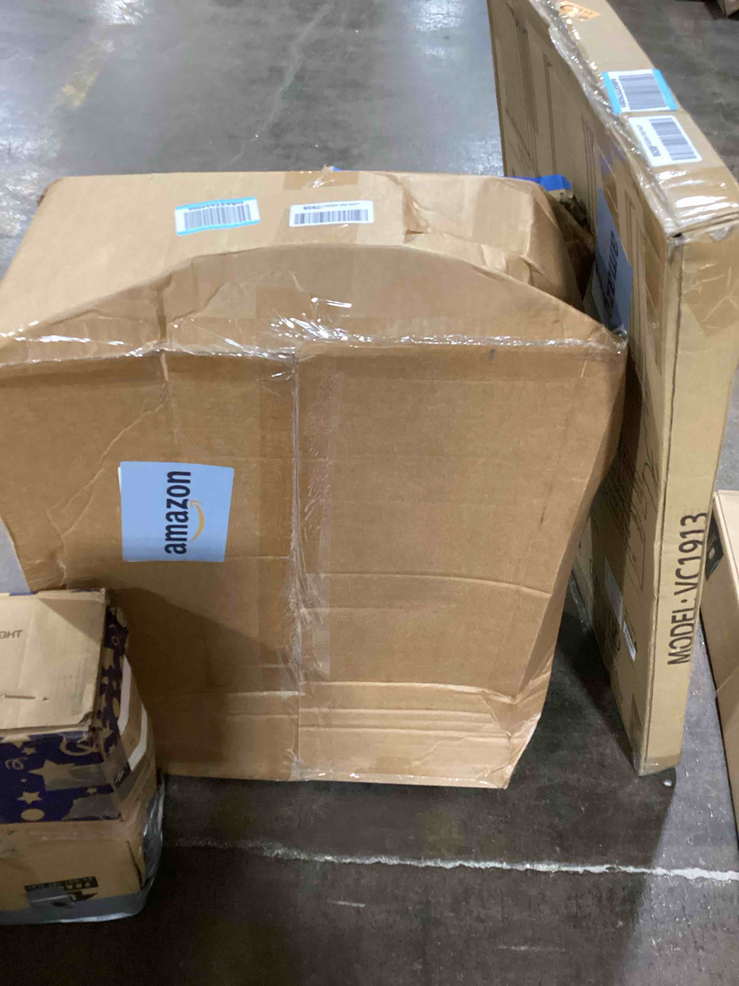https://s3.amazonaws.com/lotting-images-prod/bidfta/YEL6099327_1718042995527.jpeg