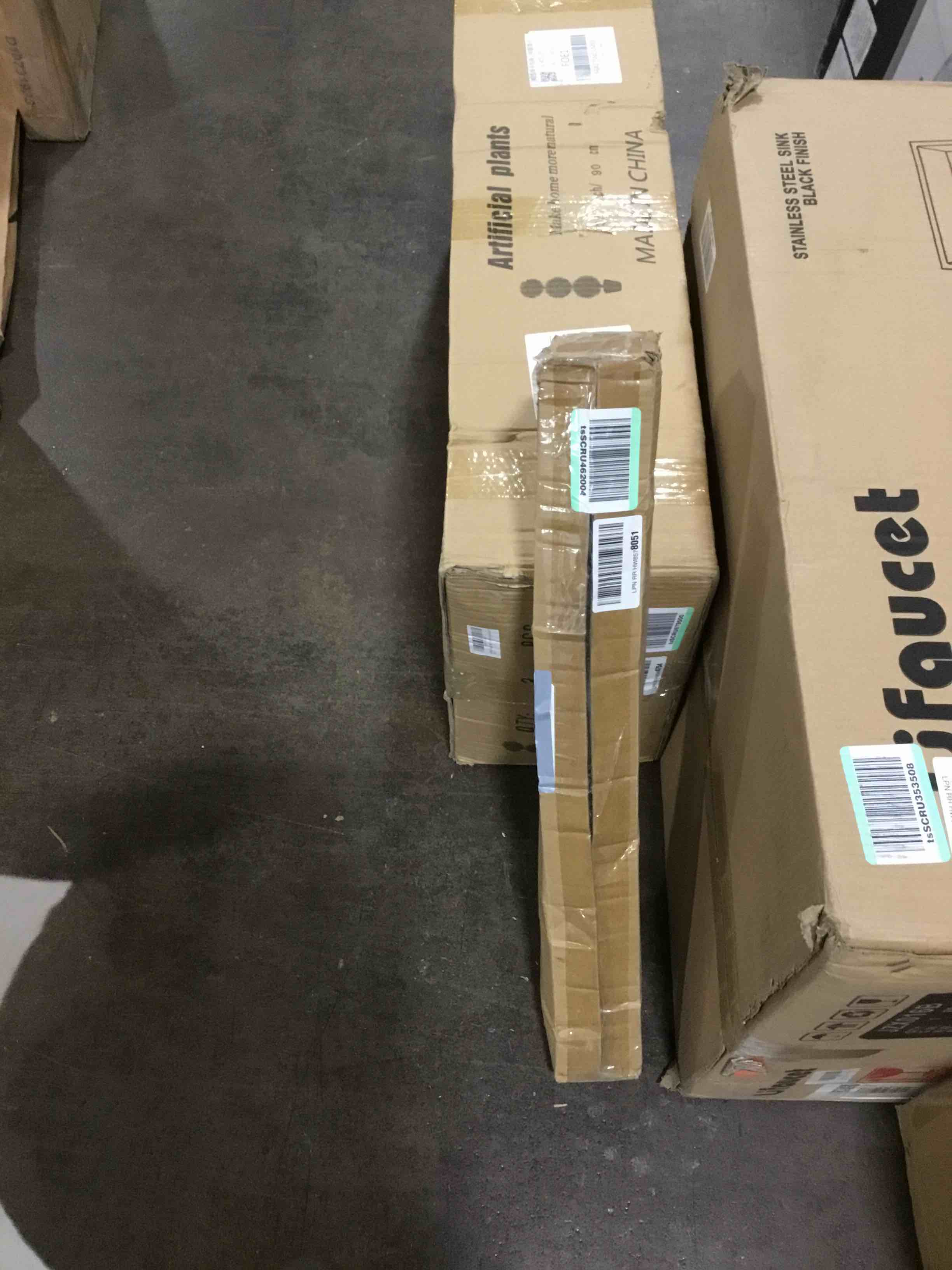 https://s3.amazonaws.com/lotting-images-prod/bidfta/YEL6099939_1718305630891.jpeg