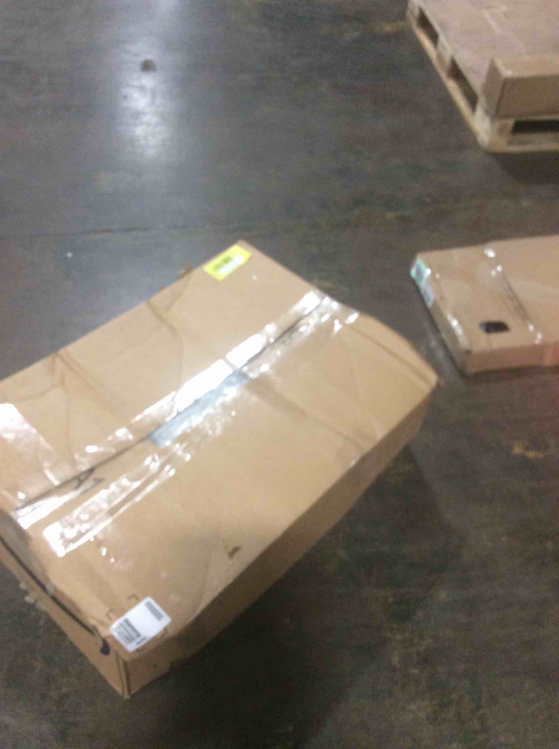 https://s3.amazonaws.com/lotting-images-prod/bidfta/YEL6100032_1718308424430.jpeg