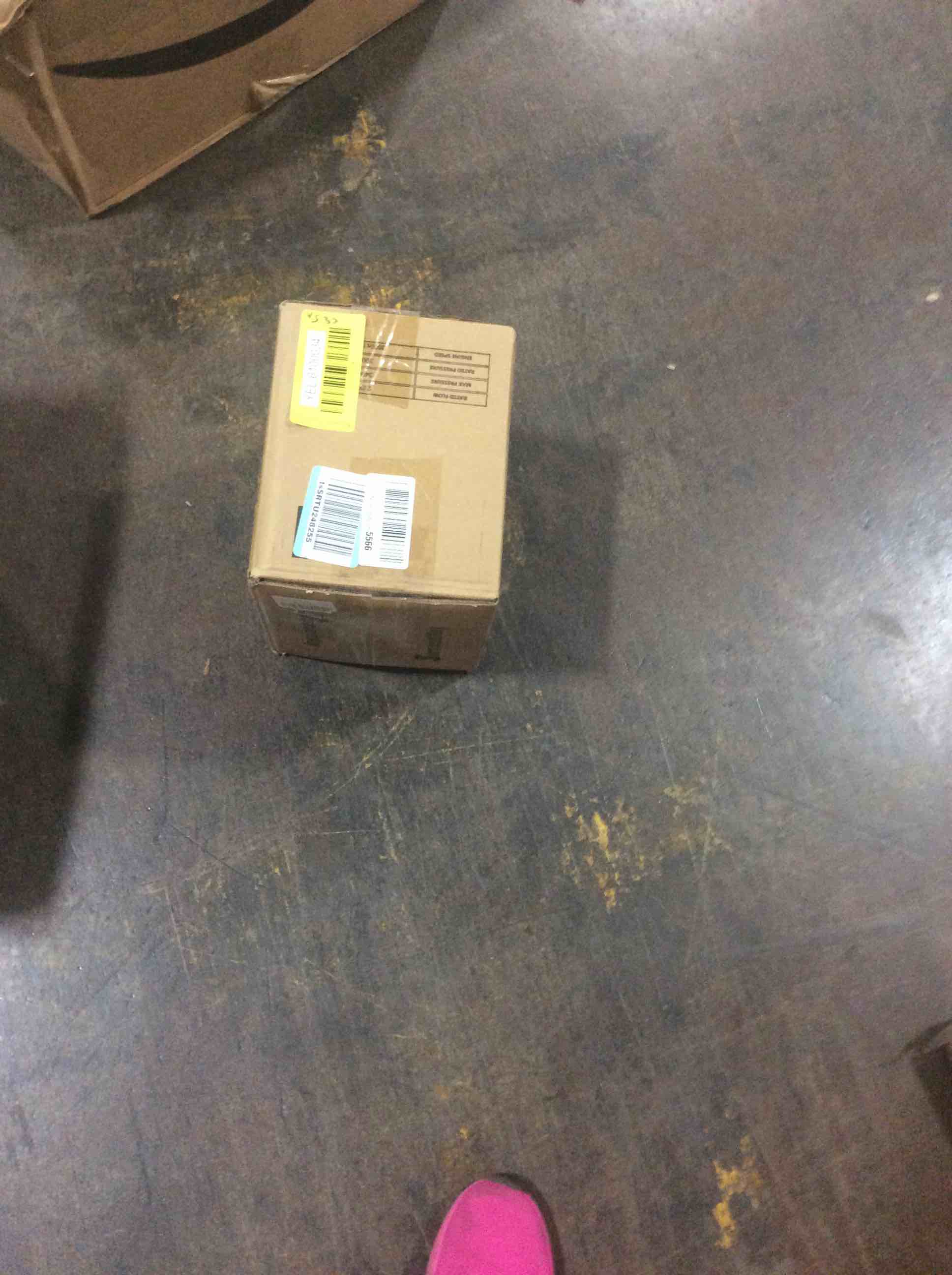 https://s3.amazonaws.com/lotting-images-prod/bidfta/YEL6100034_1718308566214.jpeg