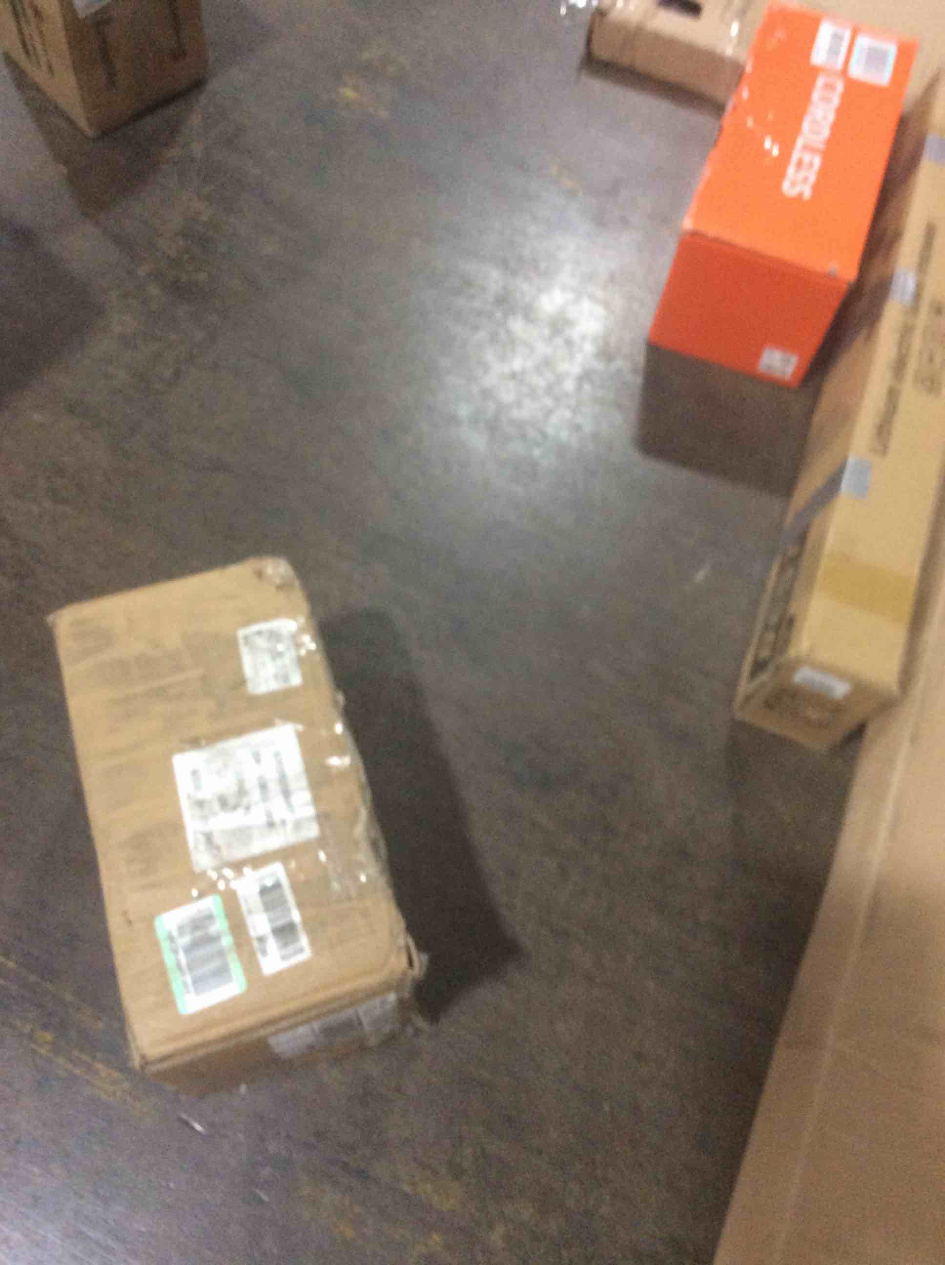 https://s3.amazonaws.com/lotting-images-prod/bidfta/YEL6100037_1718308900638.jpeg