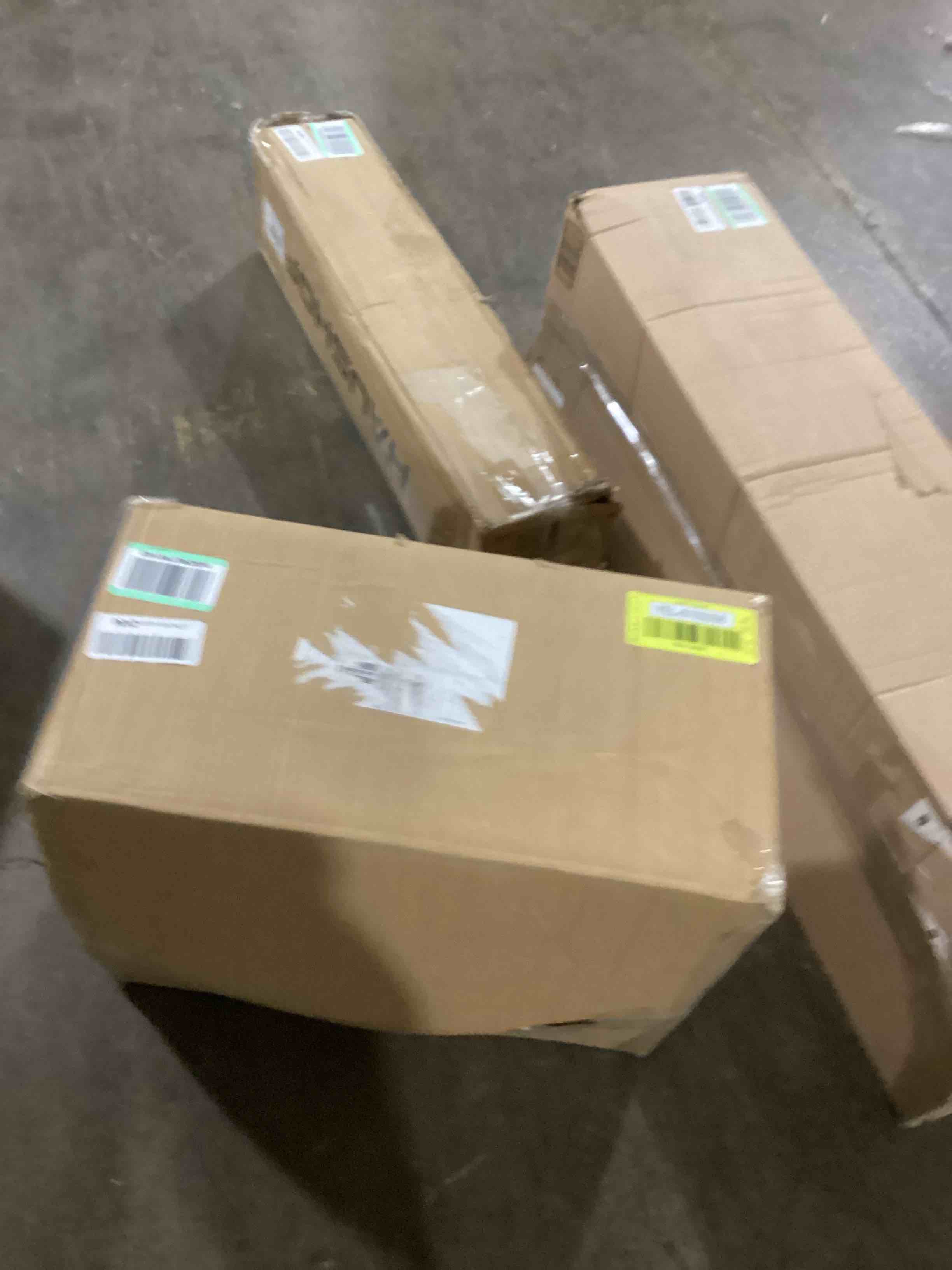 https://s3.amazonaws.com/lotting-images-prod/bidfta/YEL6100098_1718378973673.jpeg