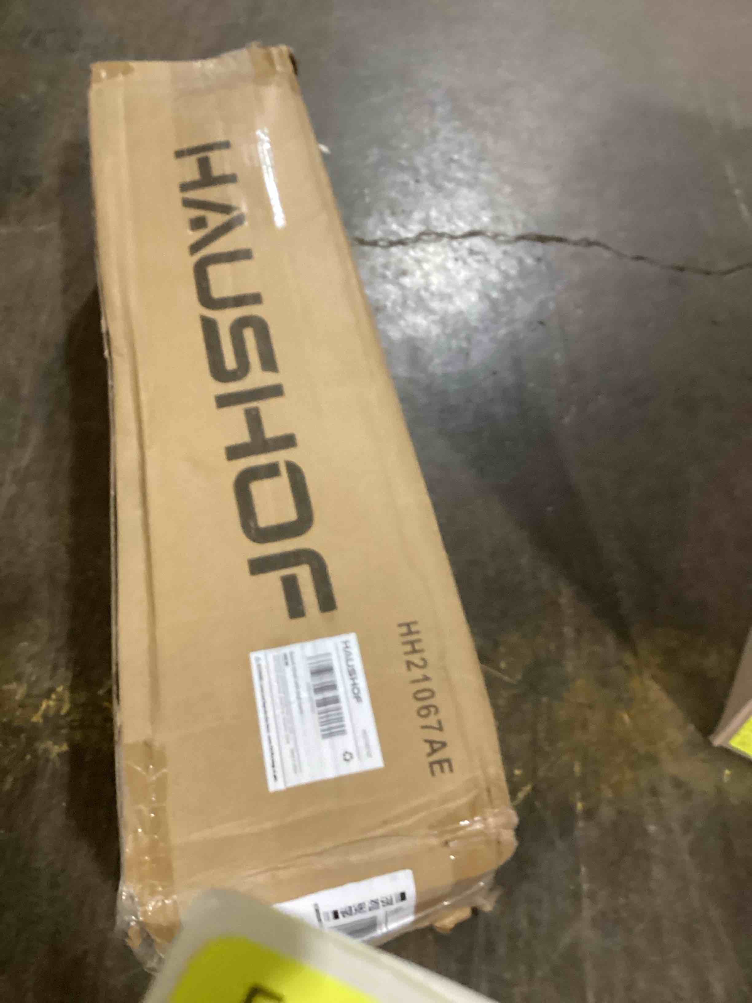 https://s3.amazonaws.com/lotting-images-prod/bidfta/YEL6100099_1718379148813.jpeg