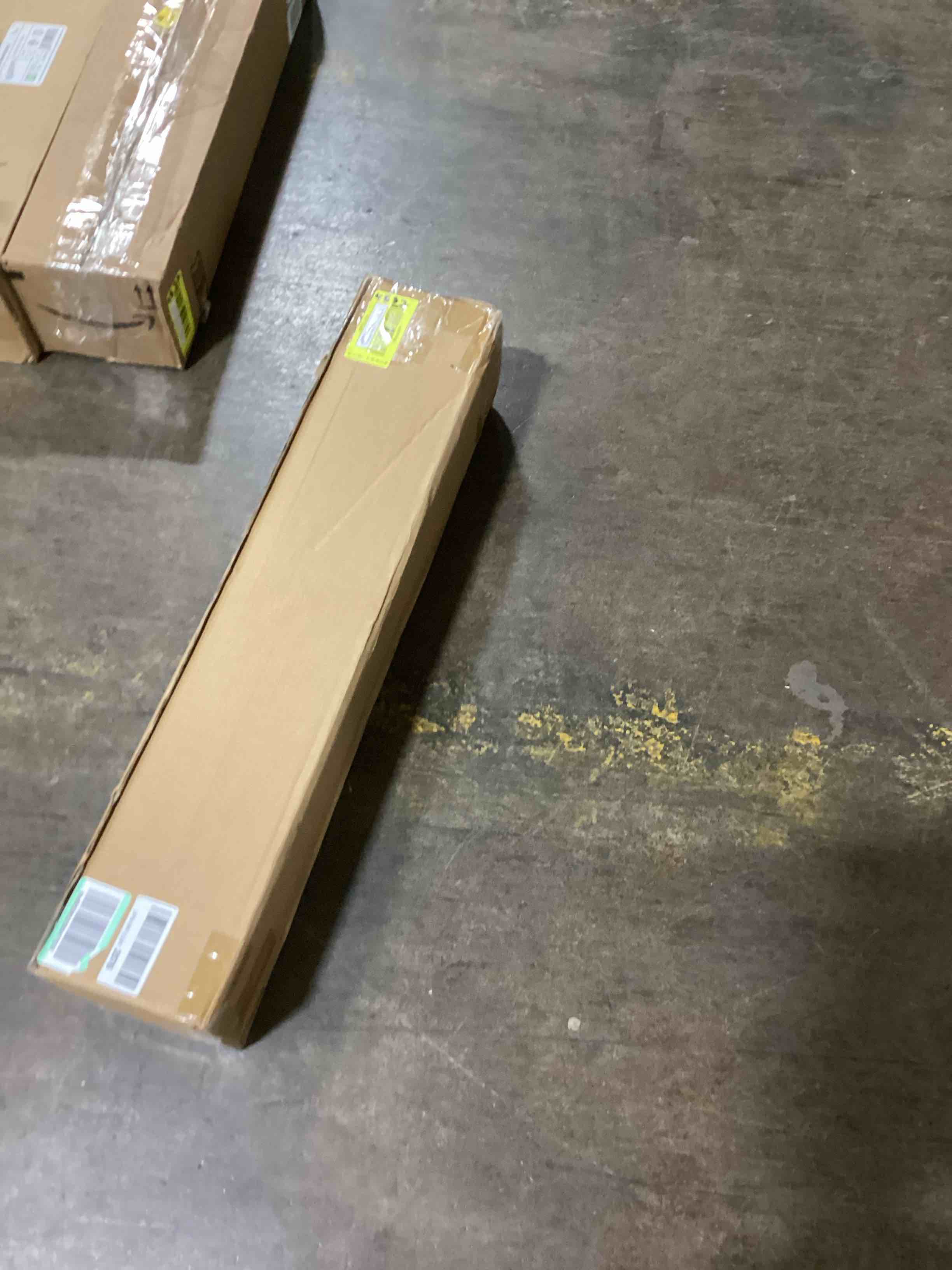 https://s3.amazonaws.com/lotting-images-prod/bidfta/YEL6100102_1718372022410.jpeg