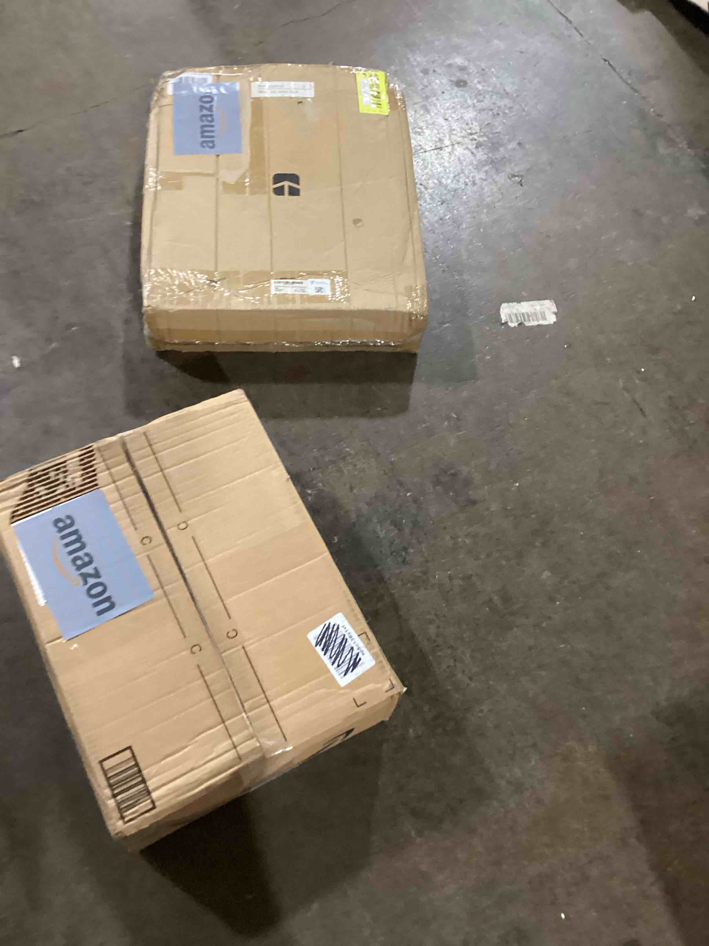 https://s3.amazonaws.com/lotting-images-prod/bidfta/YEL6100116_1718383222291.jpeg