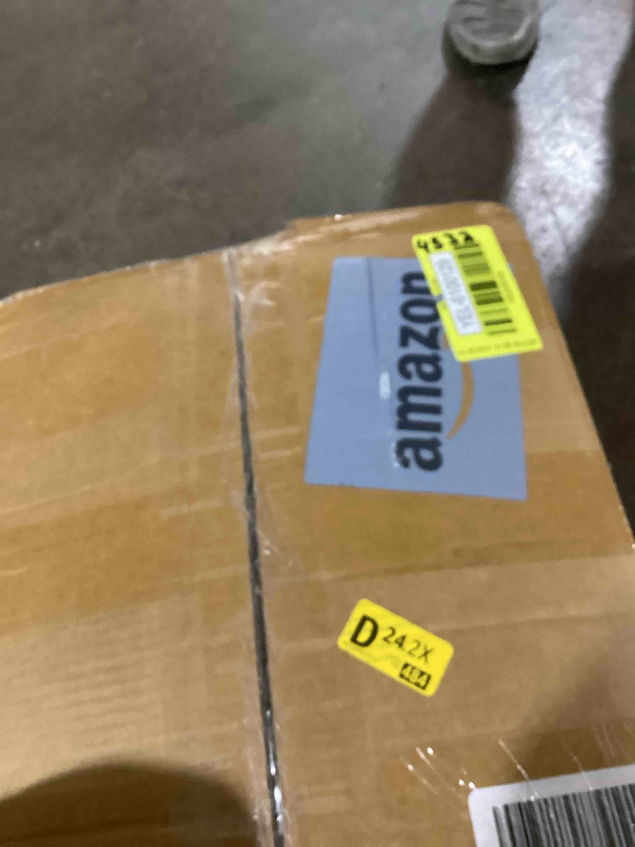 https://s3.amazonaws.com/lotting-images-prod/bidfta/YEL6100129_1718386656405.jpeg