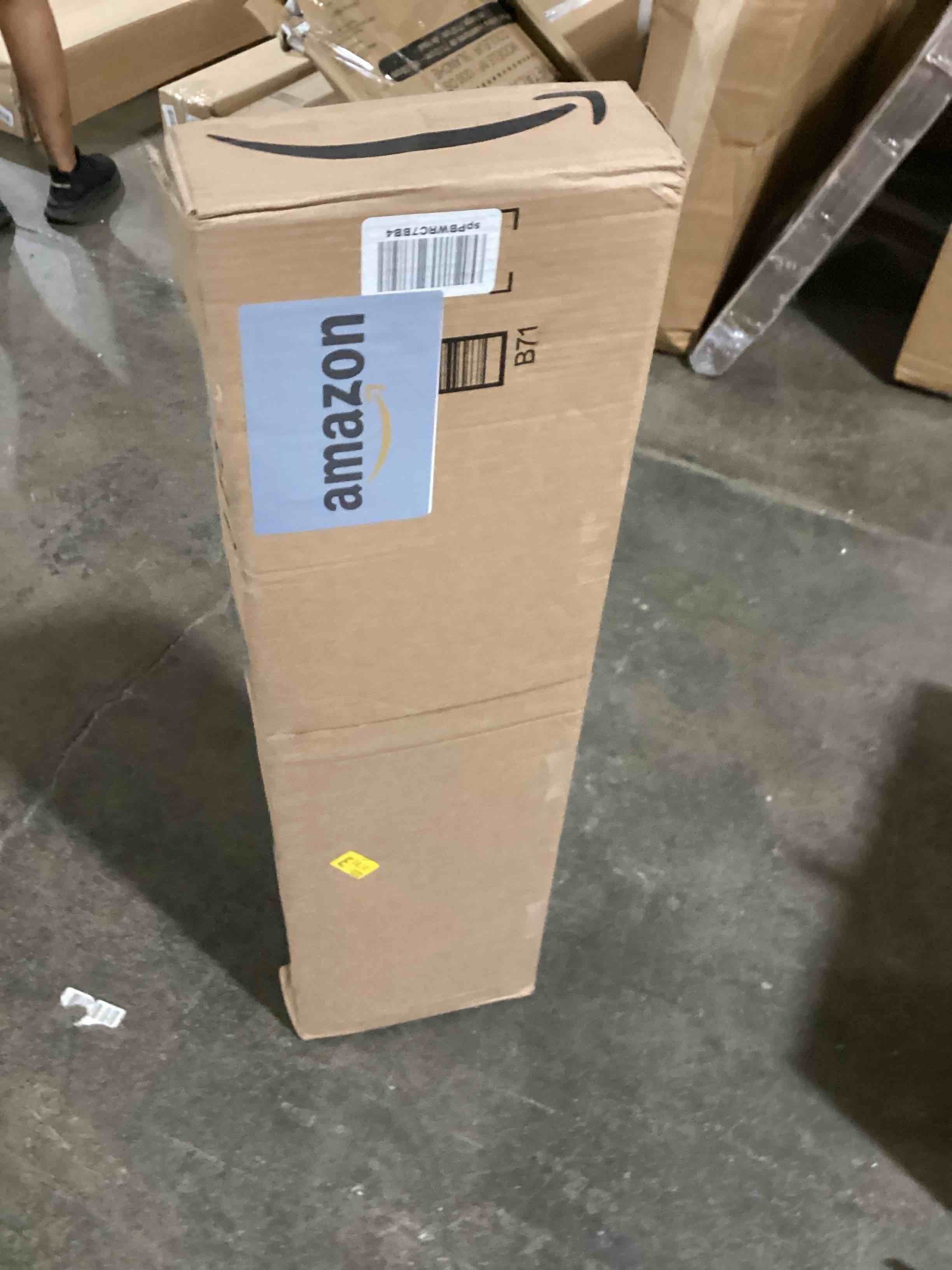 https://s3.amazonaws.com/lotting-images-prod/bidfta/YEL6100134_1718387758411.jpeg