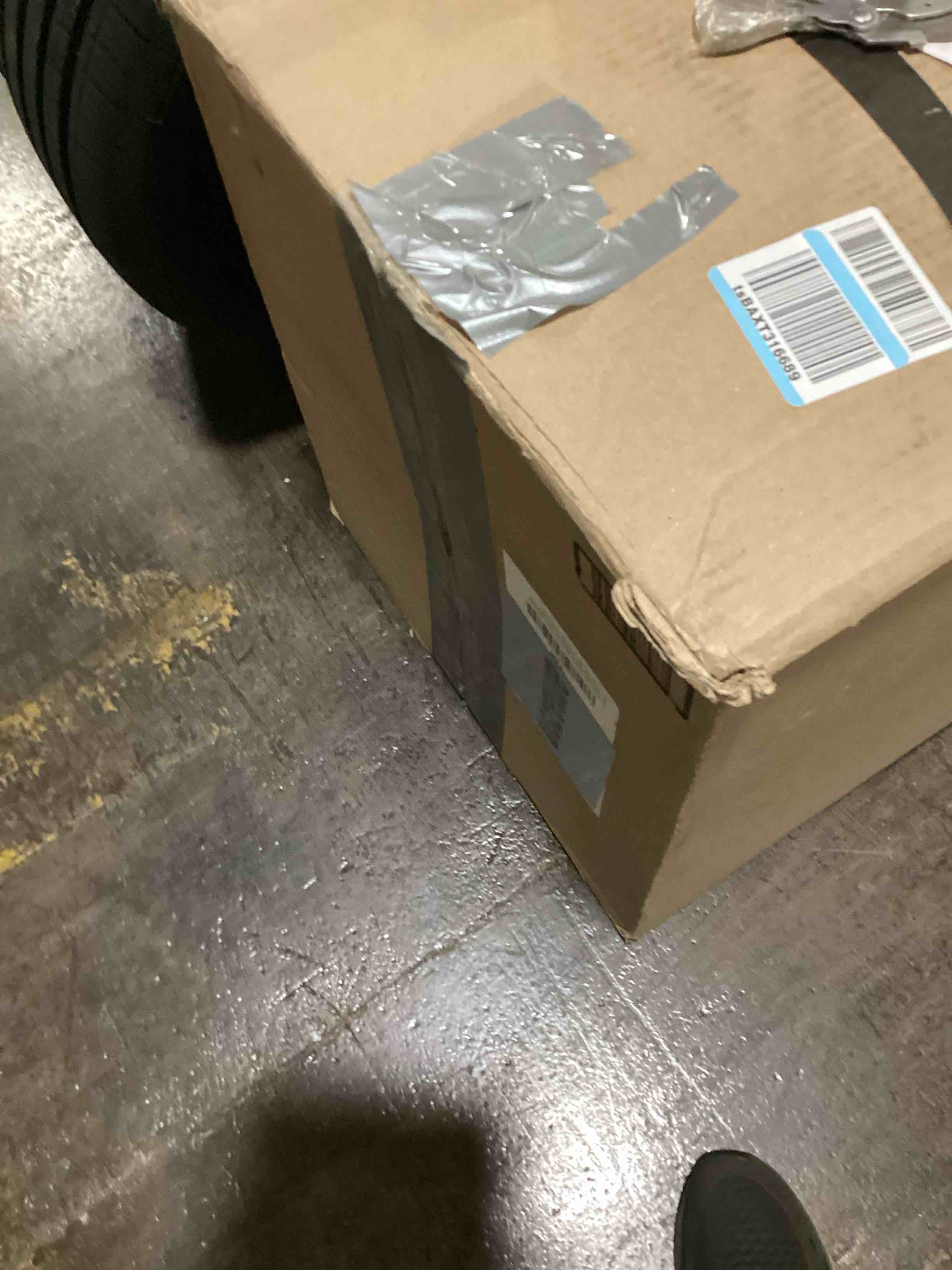 https://s3.amazonaws.com/lotting-images-prod/bidfta/YEL6101205_1719329593971.jpeg