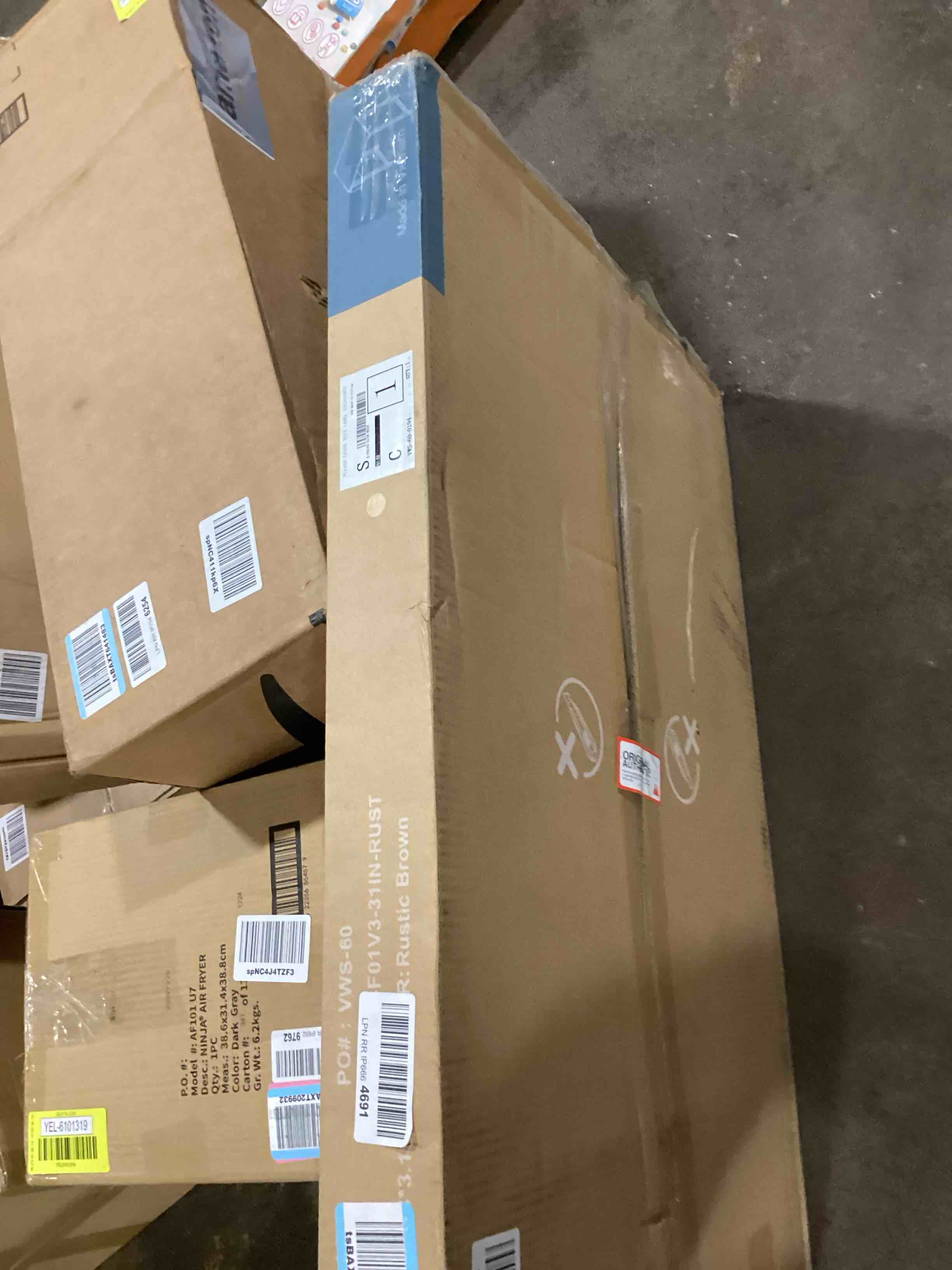 https://s3.amazonaws.com/lotting-images-prod/bidfta/YEL6101320_1719407945692.jpeg