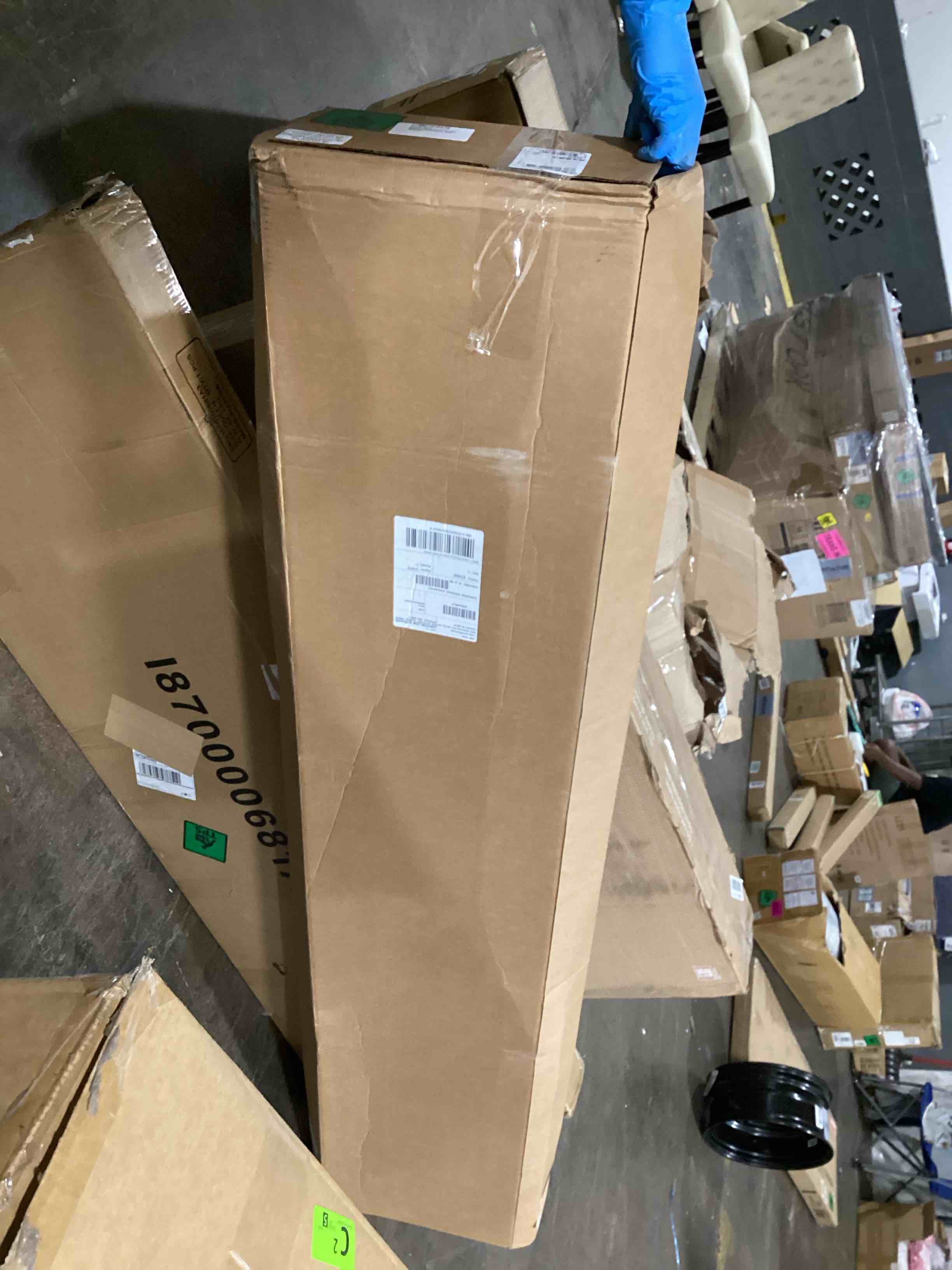 https://s3.amazonaws.com/lotting-images-prod/bidfta/YEL6101579_1719596203020.jpeg