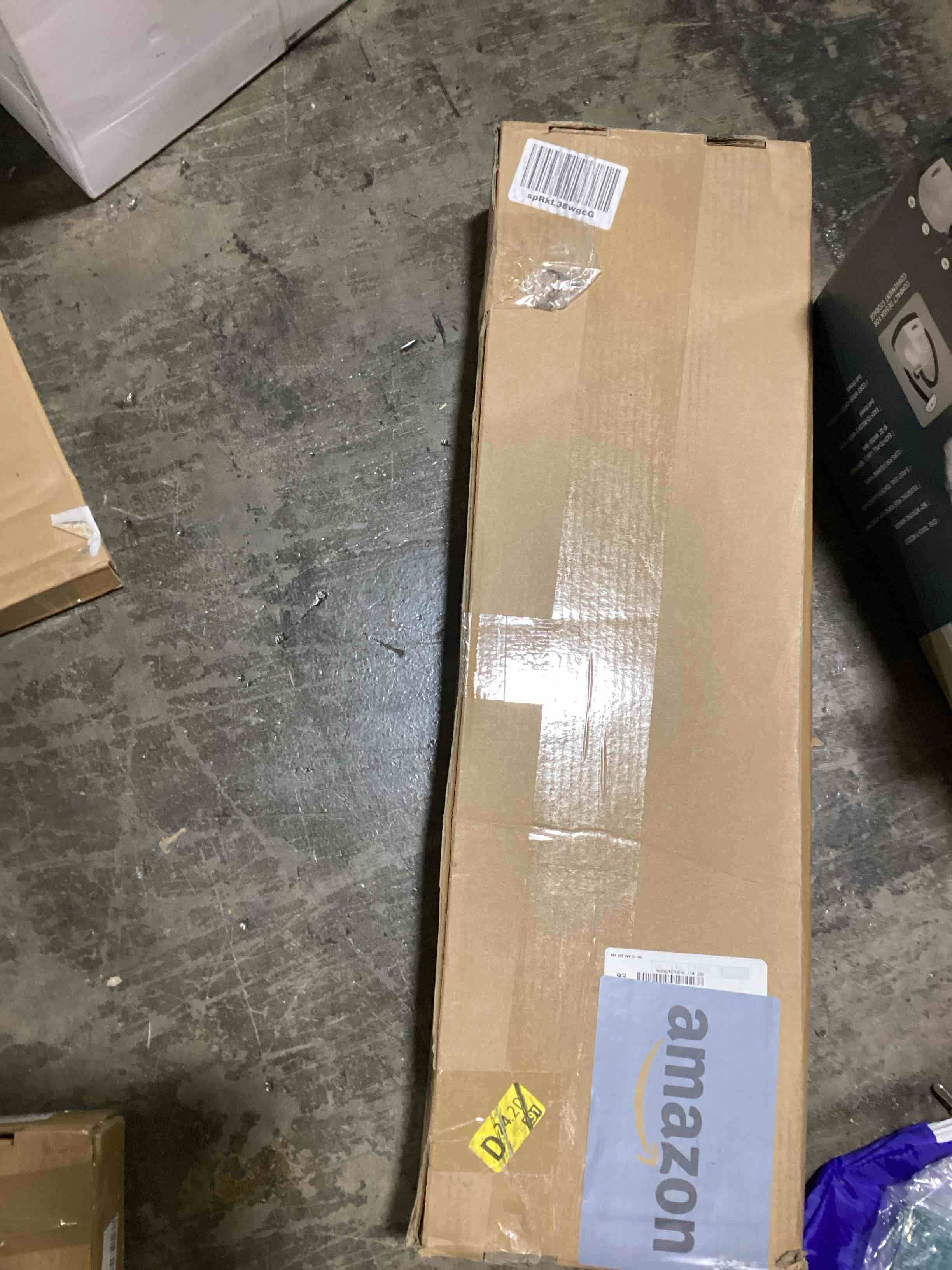 https://s3.amazonaws.com/lotting-images-prod/bidfta/YEL6102645_1716401270289.jpeg